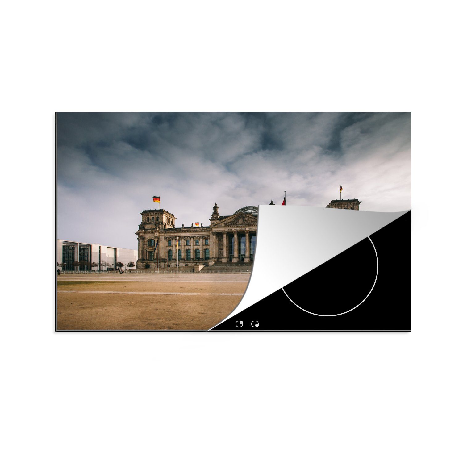 MuchoWow Herdblende-/Abdeckplatte Der deutsche Reichstag unter stürmischen Wolken in Berlin, Vinyl, (1 tlg), 81x52 cm, Induktionskochfeld Schutz für die küche, Ceranfeldabdeckung