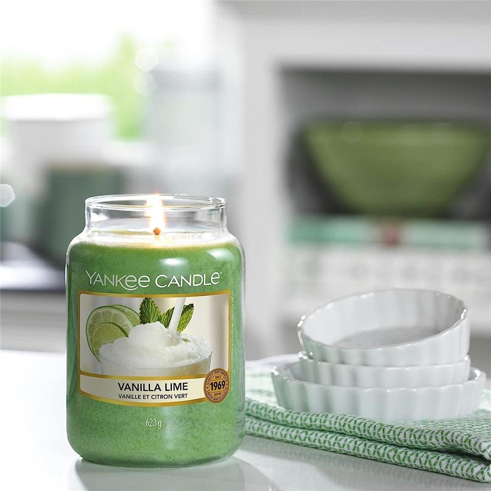 Yankee Candle Duftkerze Vanilla Lime, im Glas, 623 g, Aromen von Vanille, Rohrzucker und Limette