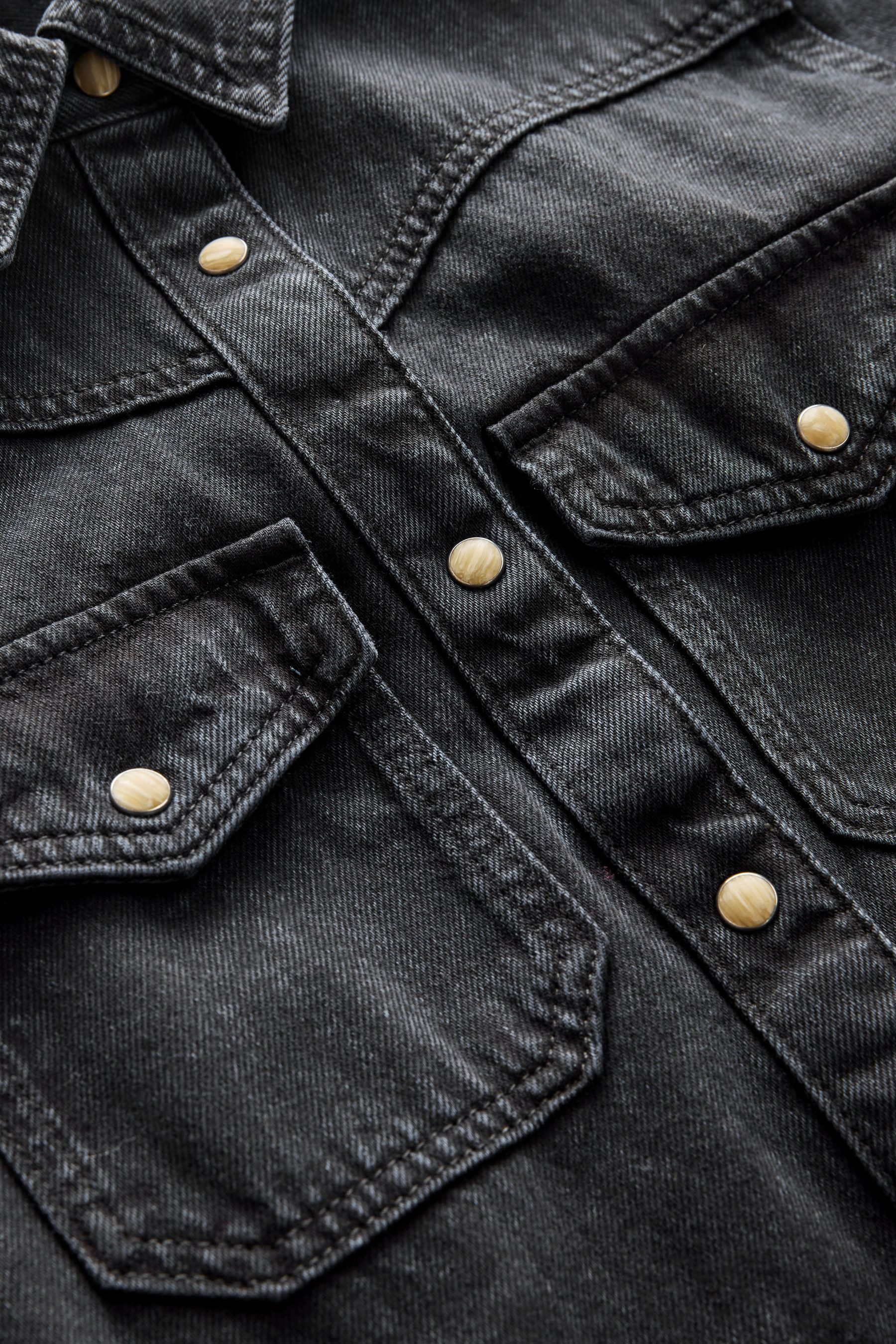 Next Jeanskleid Jeans-Midikleid mit gestuftem Frontsaum (1-tlg)