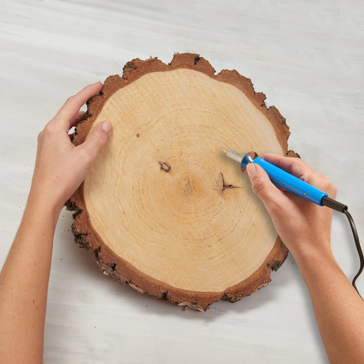 matches21 HOME & HOBBY Bastelnaturmaterial Baumscheiben 1 Stk. Dekoholz Holzscheibe Holzplatte 25 - 30 cm, (1-tlg), 100% deutsche Birkenscheiben für Basteln Dekorieren Tischdeko