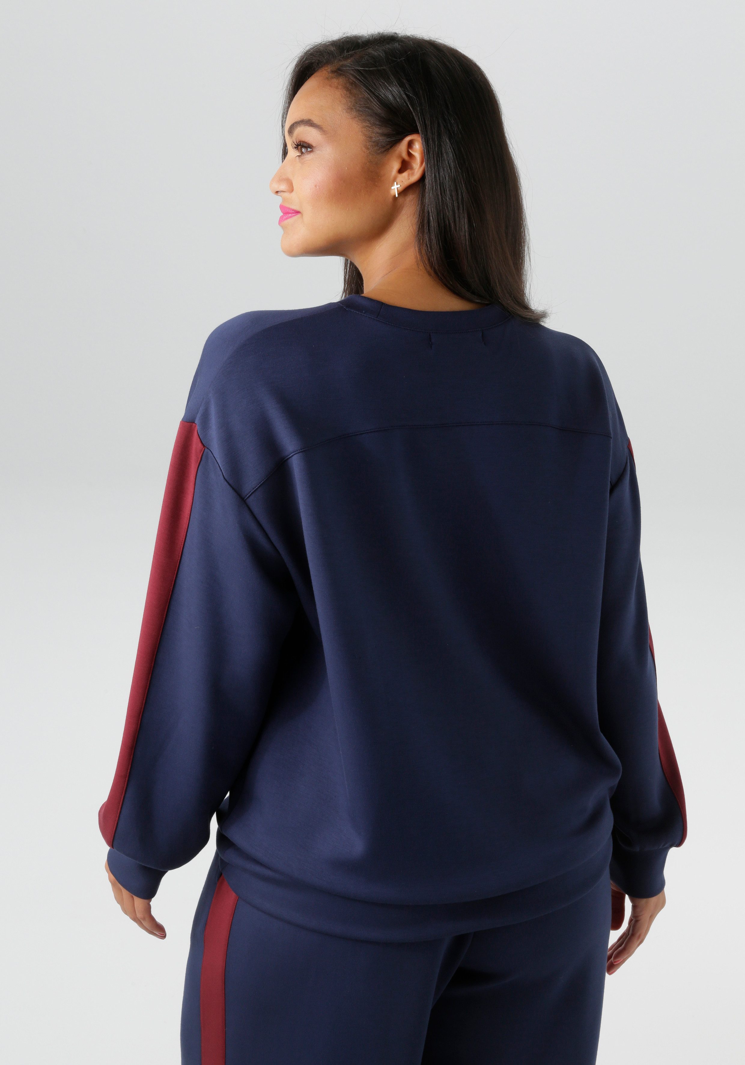 Aniston PLUS Sweatshirt mit trendigen Seitenstreifen - NEUE KOLLEKTION günstig online kaufen