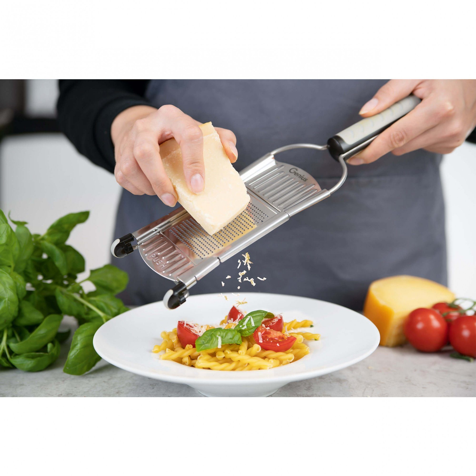Genius Gemüseschneider Multi Zerkleiner Nicer Dicer Speed, Set 7-tlg., grau-schwarz, Gemüsehobel Mandoline für Tomaten Gurken mit Rezept