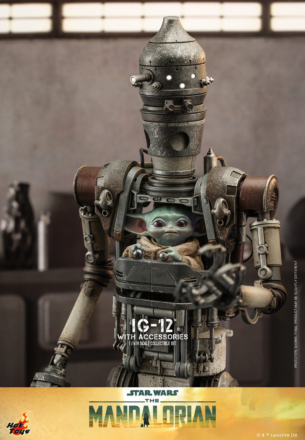 Hot Toys Actionfigur Hot Toys Star Wars: The Mandalorian 1/6 IG-12 36 cm Actionfigur mit Zu