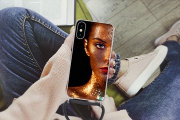 MuchoWow Handyhülle Make-up - Gold - Frau - Luxus - Glitzer - Kunst, Handyhülle Telefonhülle Apple iPhone Xs