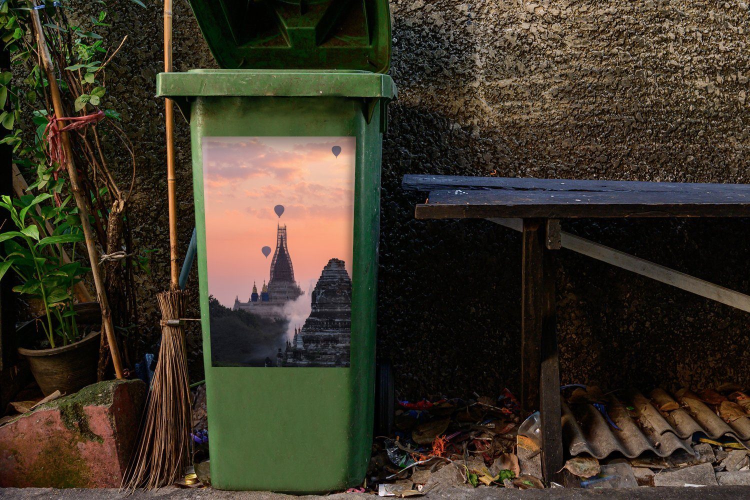 Mülleimer-aufkleber, Mülltonne, Wandsticker Ananda-Tempel MuchoWow Sticker, Abfalbehälter Abenddämmerung St), Bagan Container, (1