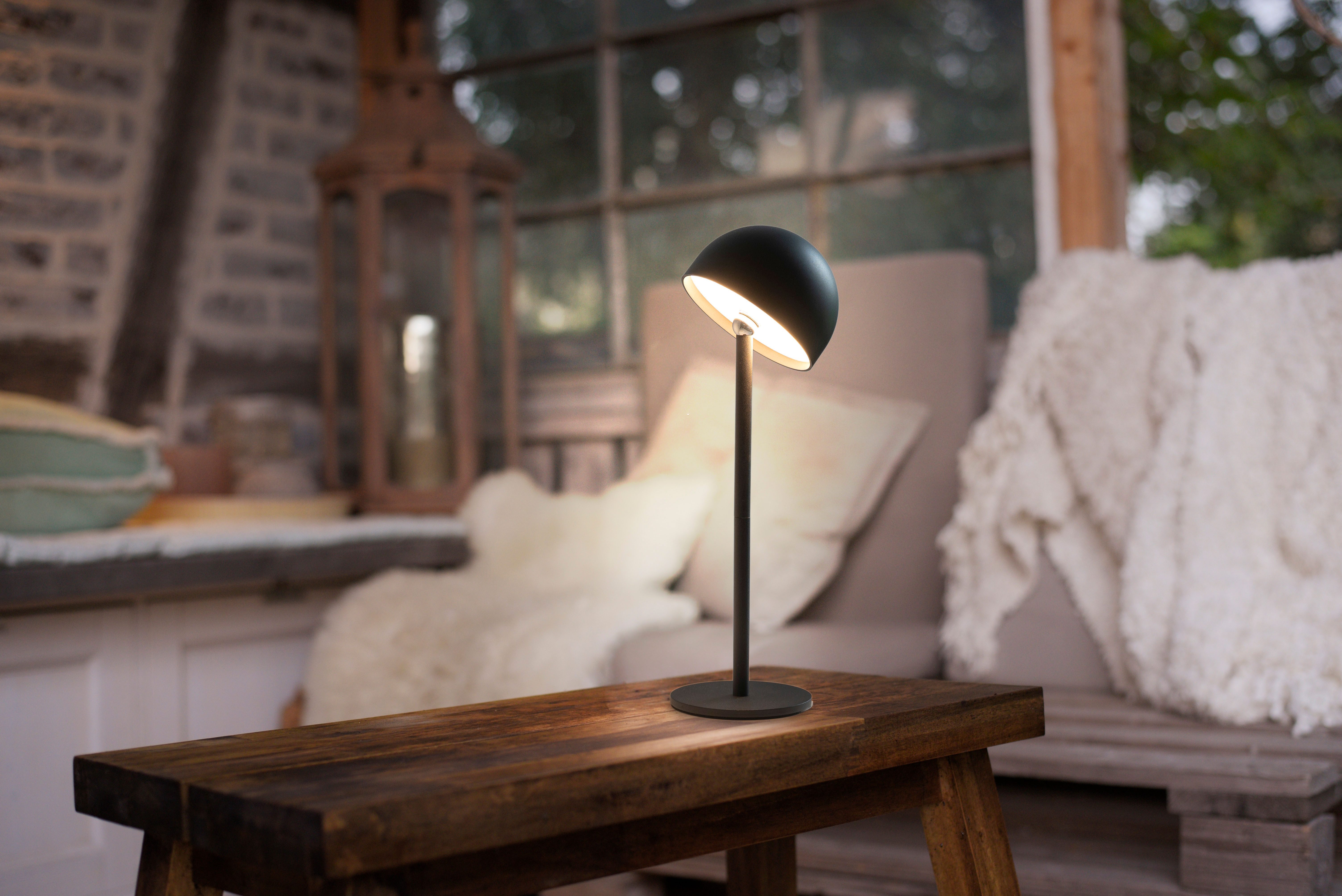 OTTO home Tischleuchte Akku Tischlampe GERRIN Indoor Outdoor, magnetischer Flaschenaufsatz, Dimmfunktion, Memoryfunktion, LED fest integriert, Warmweiß, Pilzlampe Flaschenaufsatz, Regulierung der Lichtstärke, Pilz, Lampe
