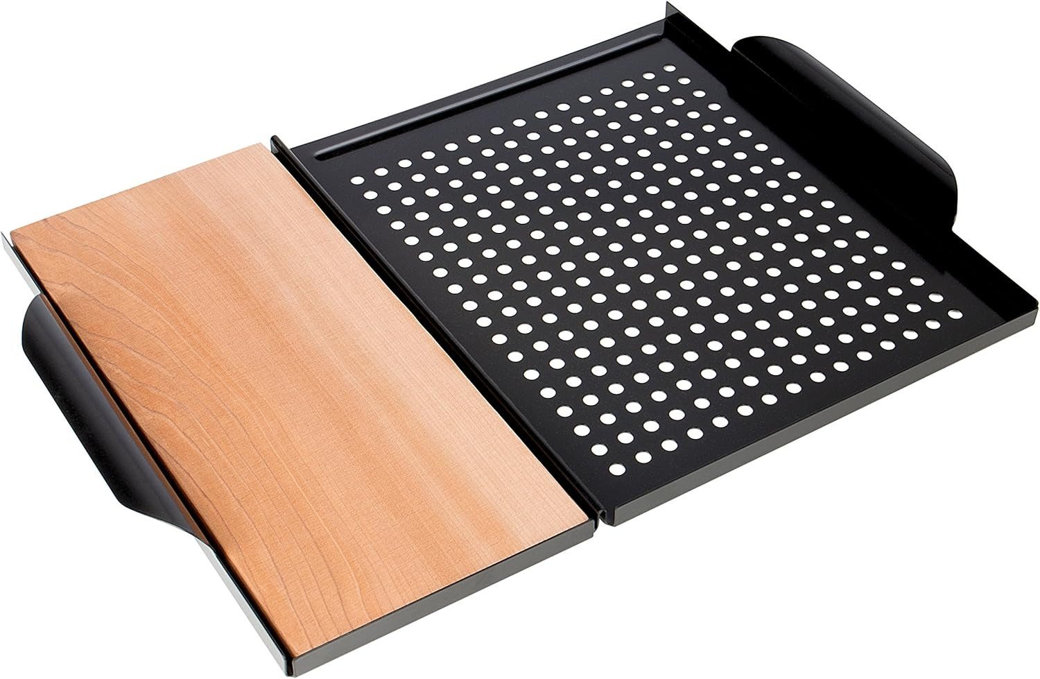 Rustler Grillplattenaufsatz Karbonstahl Grillplatte mit Räucherbrett aus Zedernholz 45x30,5x3 cm, Karbonstahl & Zedernholz, (1-St), Karbonstahl & Zedernholz
