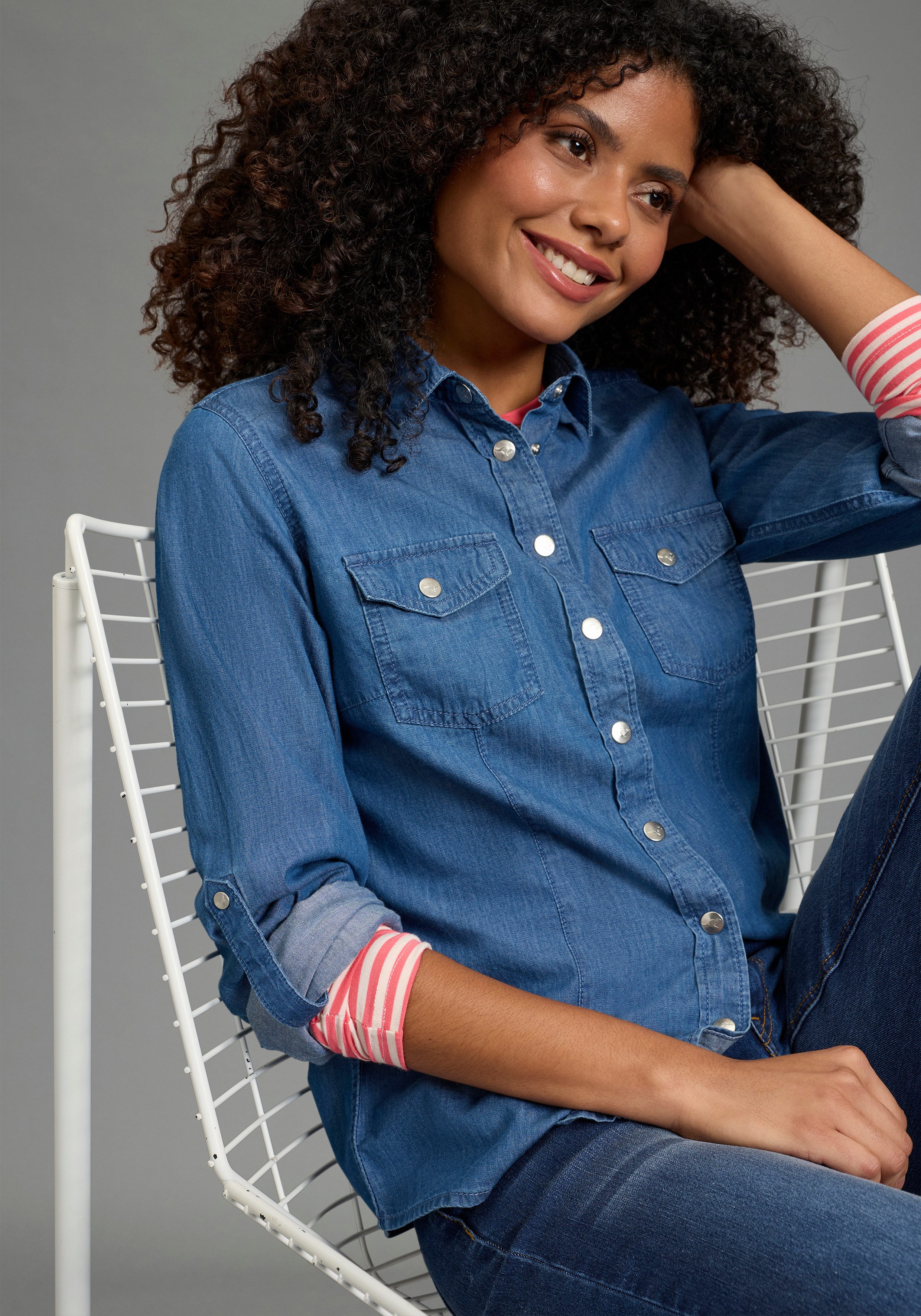KangaROOS Jeansbluse für den Alltag, Langarm, mit klassischem Blusenkragen