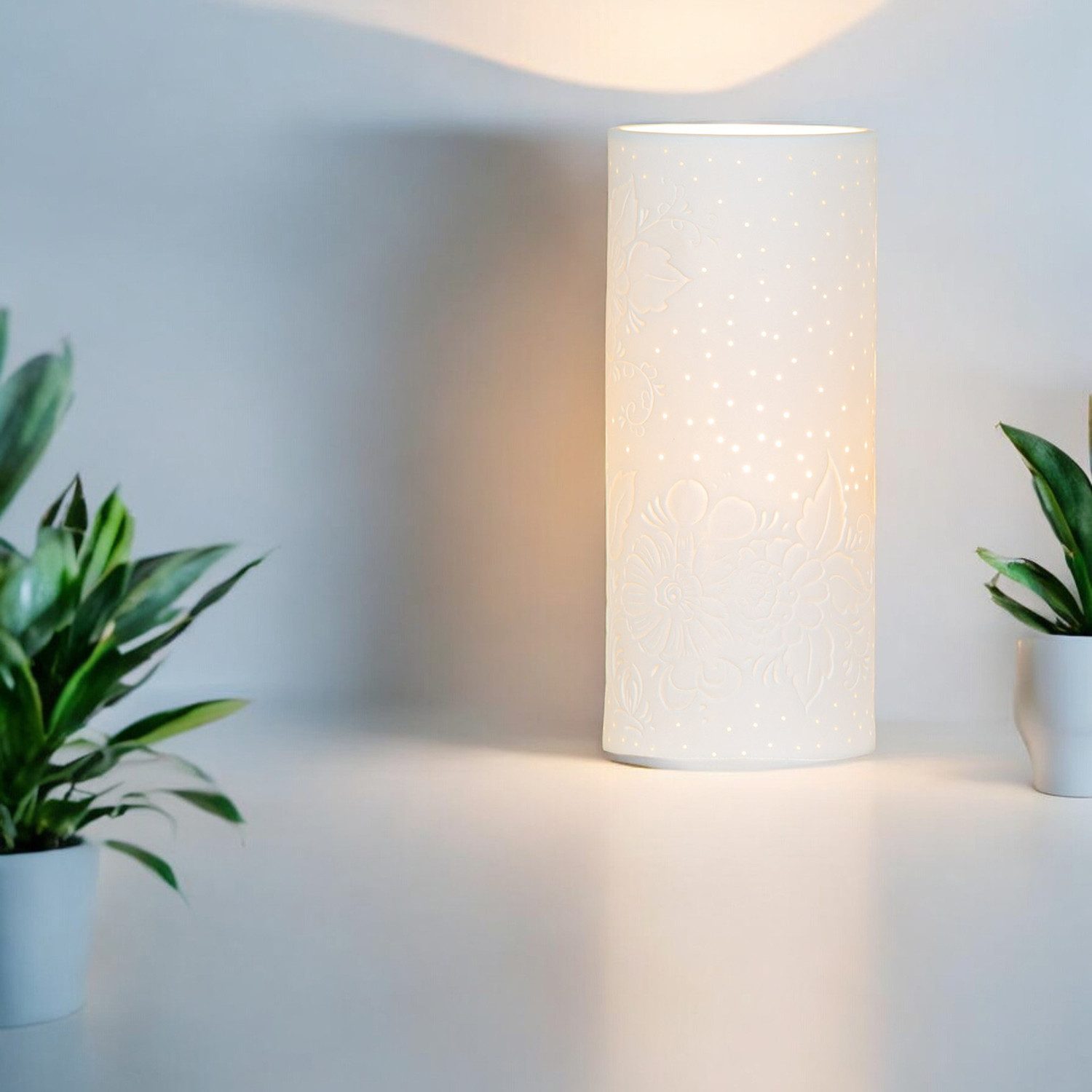 GILDE Tischleuchte FLOWER Tischleuchte - weiß - Porzellan - Höhe 28cm x Ø 12cm - Lampe, Tischlampe - Schreibtischlampe - Nachttischlampe
