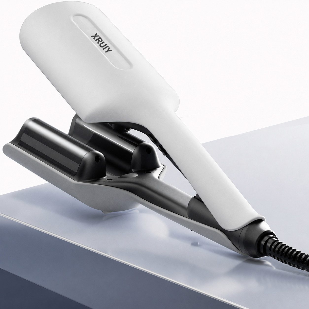 Futicare Lockenstab Hairstyler Welleneisen 32 mm, 3-Barrel für natürliche Wellen, Ionen-Technologie, 3 Temperaturstufen, LED-Display, Schnellaufheizung, für kurze & lange Haare