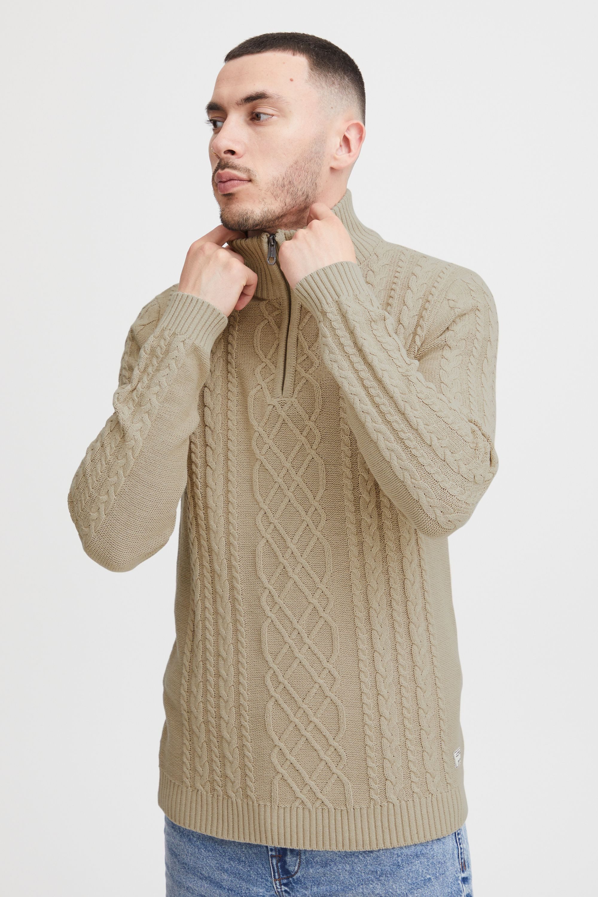 11 Project Troyer PRJamelien Modischer Pullover