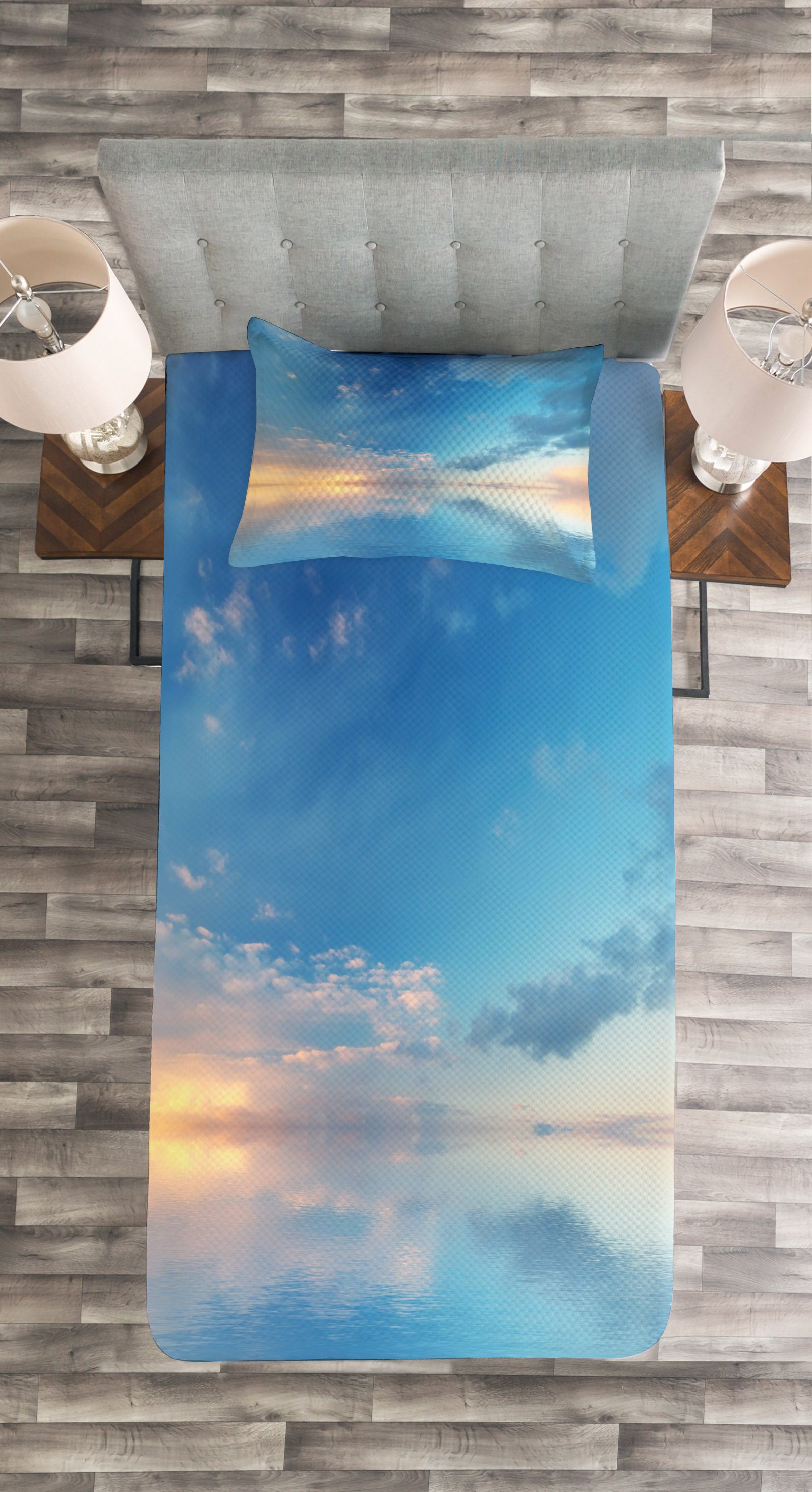 Tagesdecke Set Kissenbezügen Ozean-Horizont Waschbar, Blau Wolken Abakuhaus, Himmel mit