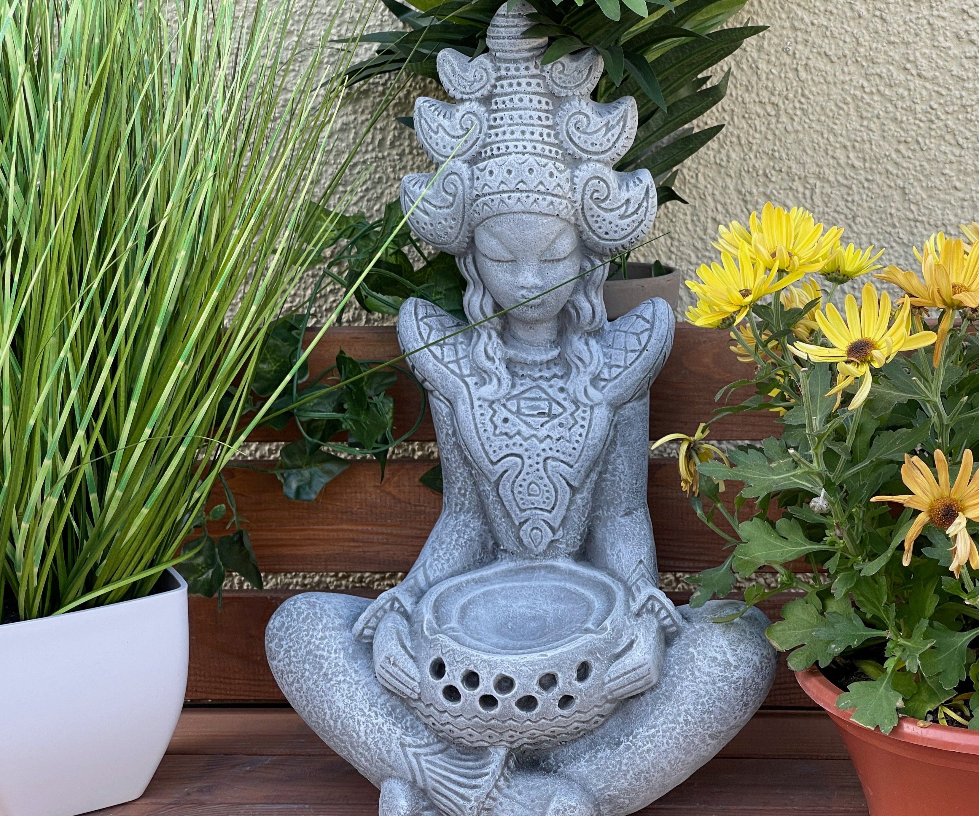 Shiva Stone Steinfigur Sarasvati Göttin Gartenfigur Indische and Style
