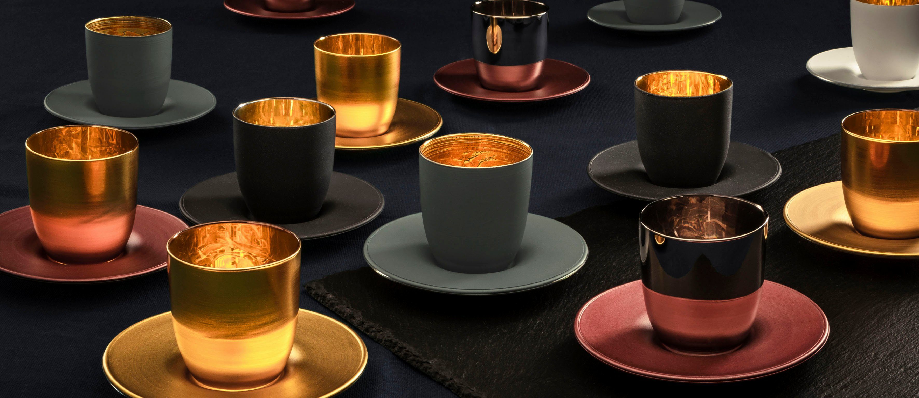 mit Kupfer / Kupfer Gold veredelt, Gold Eisch in fein-mattem COSMO Espressoglas Made COLLECT, in Germany, Kristallglas, Untersetzer 24karätigem