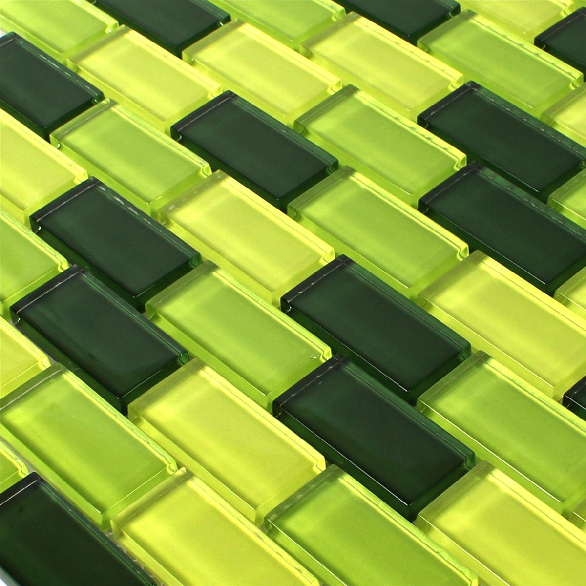 Mosafil Mosaikfliesen Glasmosaik Fliesen 23x48x8mm Madagascar, Glas 32.200x31.000, grün-dunkelgrün, Verlegefertig auf ein Netz geklebt - Wasserfest