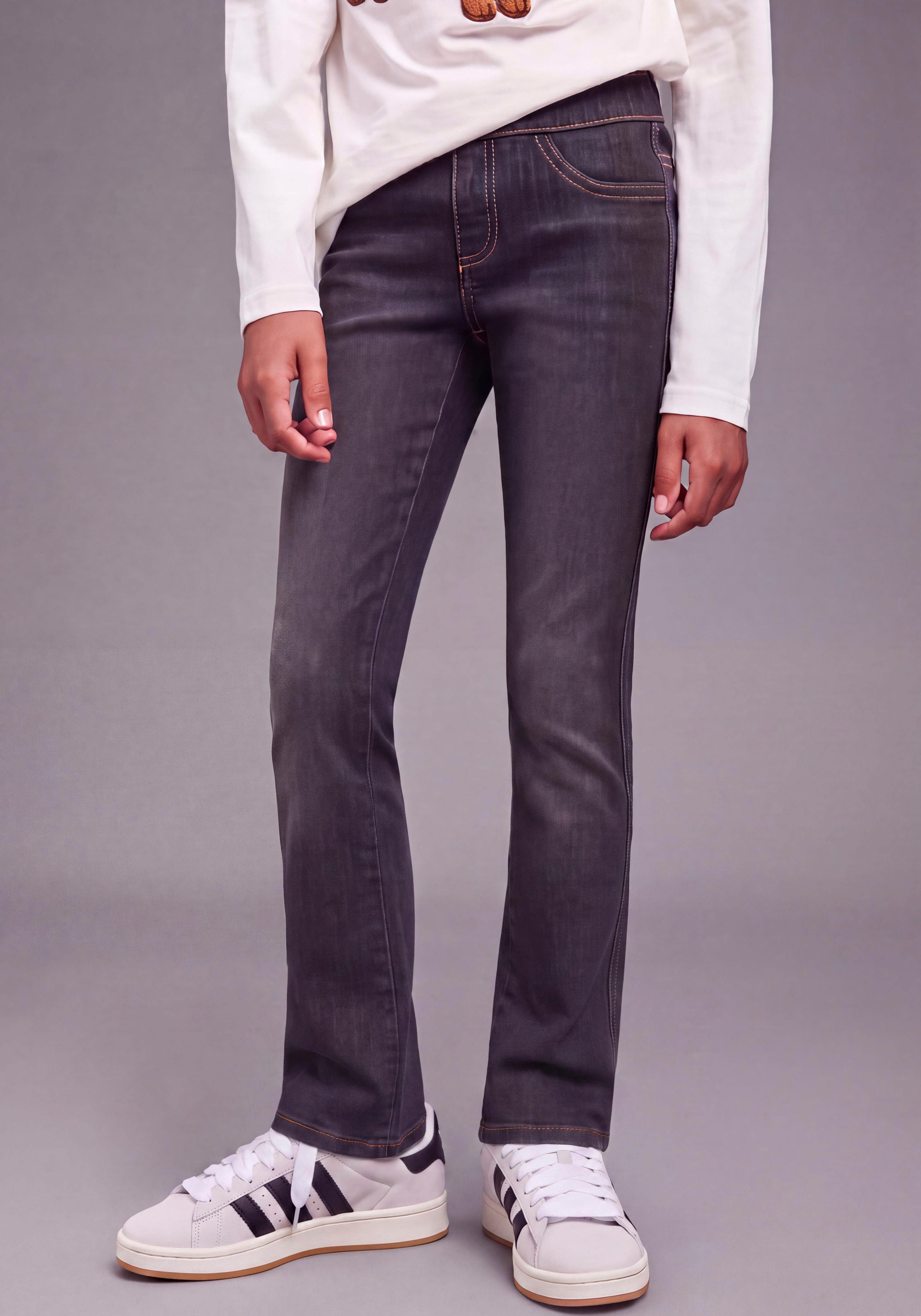 H.I.S Jeansjeggings H.I.S Jeggings mit leicht ausgestelltem Bein Jeansjeggings mit aufgesetzten Taschen vorn, eng anliegende Passform