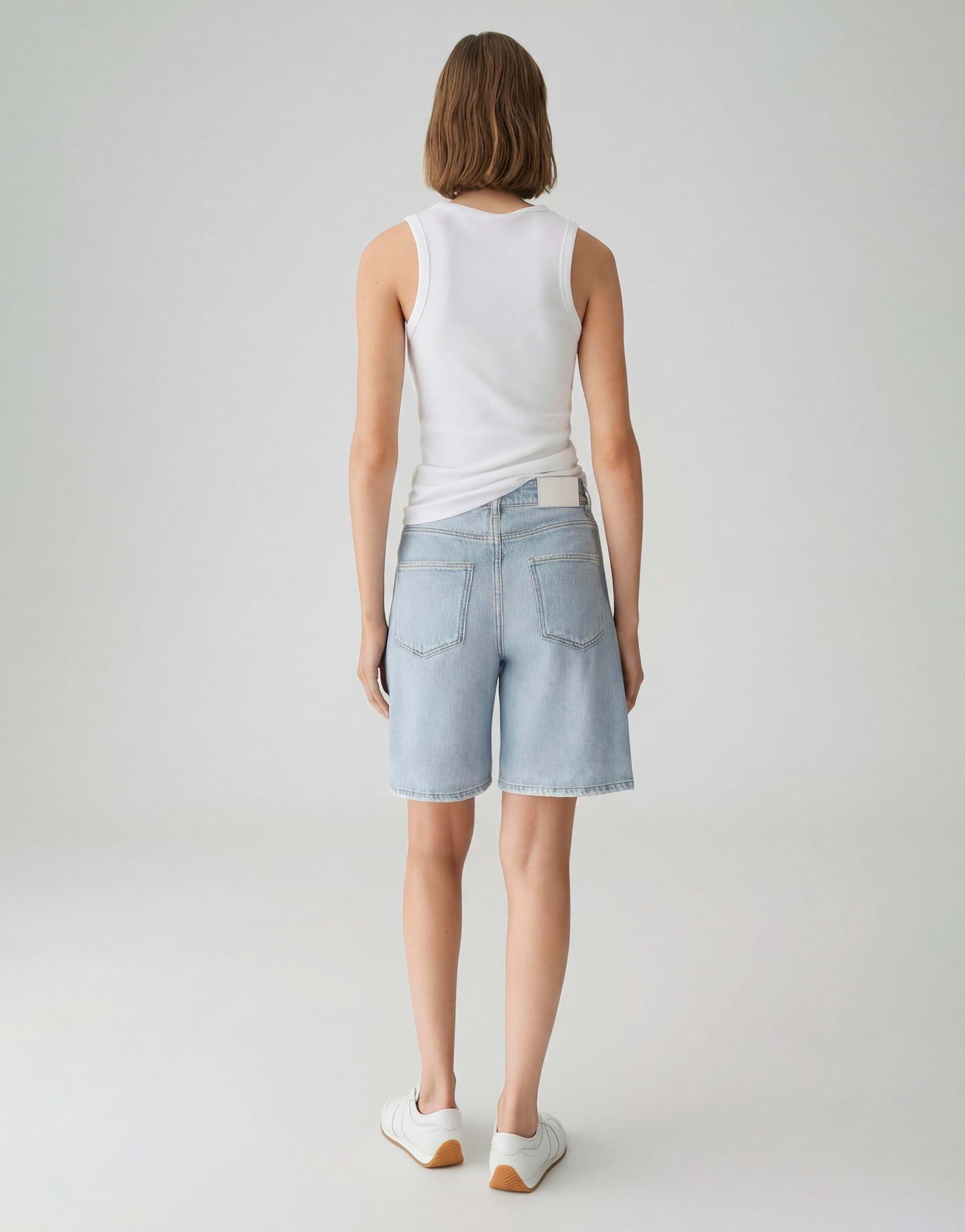 OPUS PANTS Sweatshorts CYDRA CRUISE in authentischem Denim Look Bequemer Tragekomfort mit authentischer Optik
