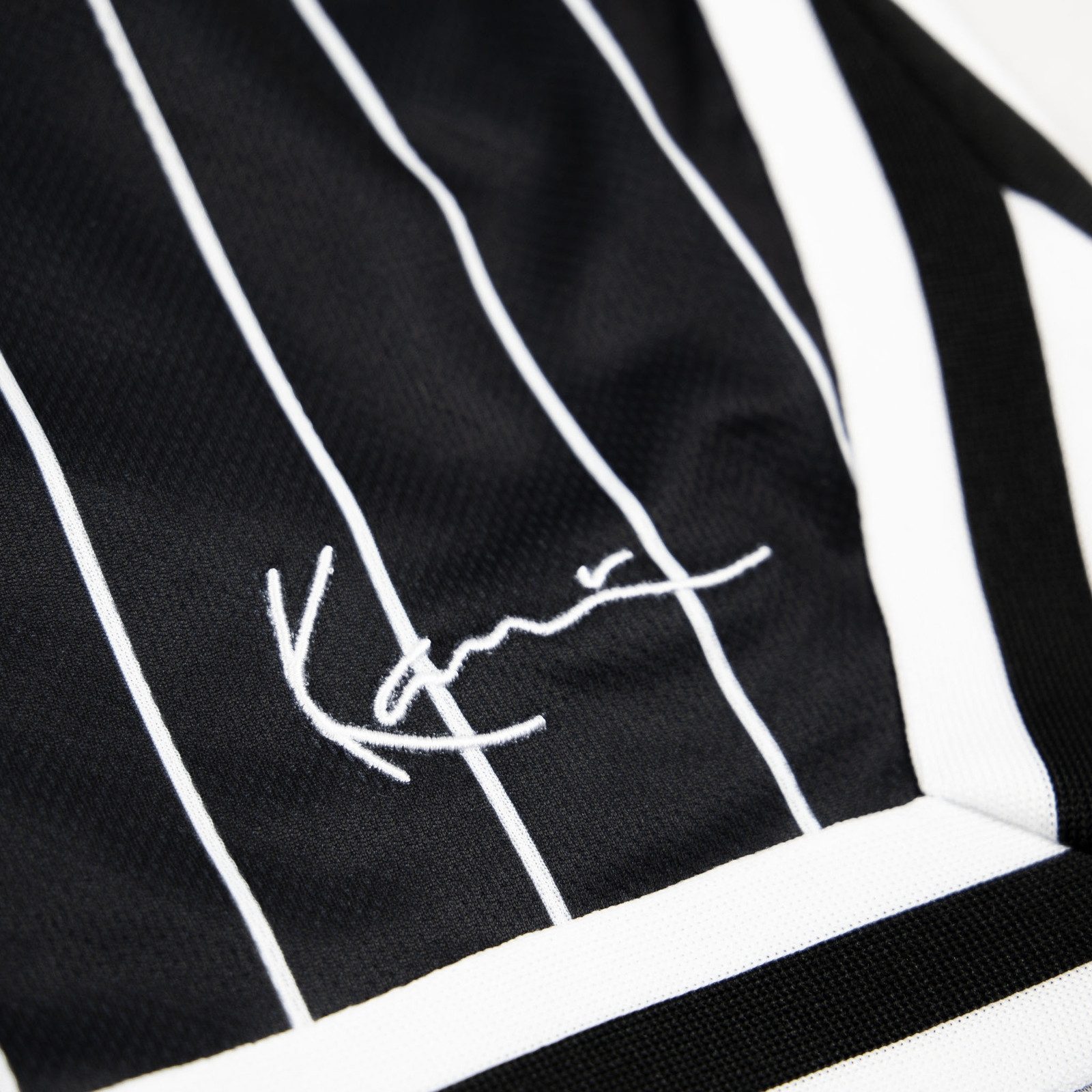 Karl Kani Shorts Small Signature Pinstripe mit innenliegendem Zugband – Bild 5 von 5