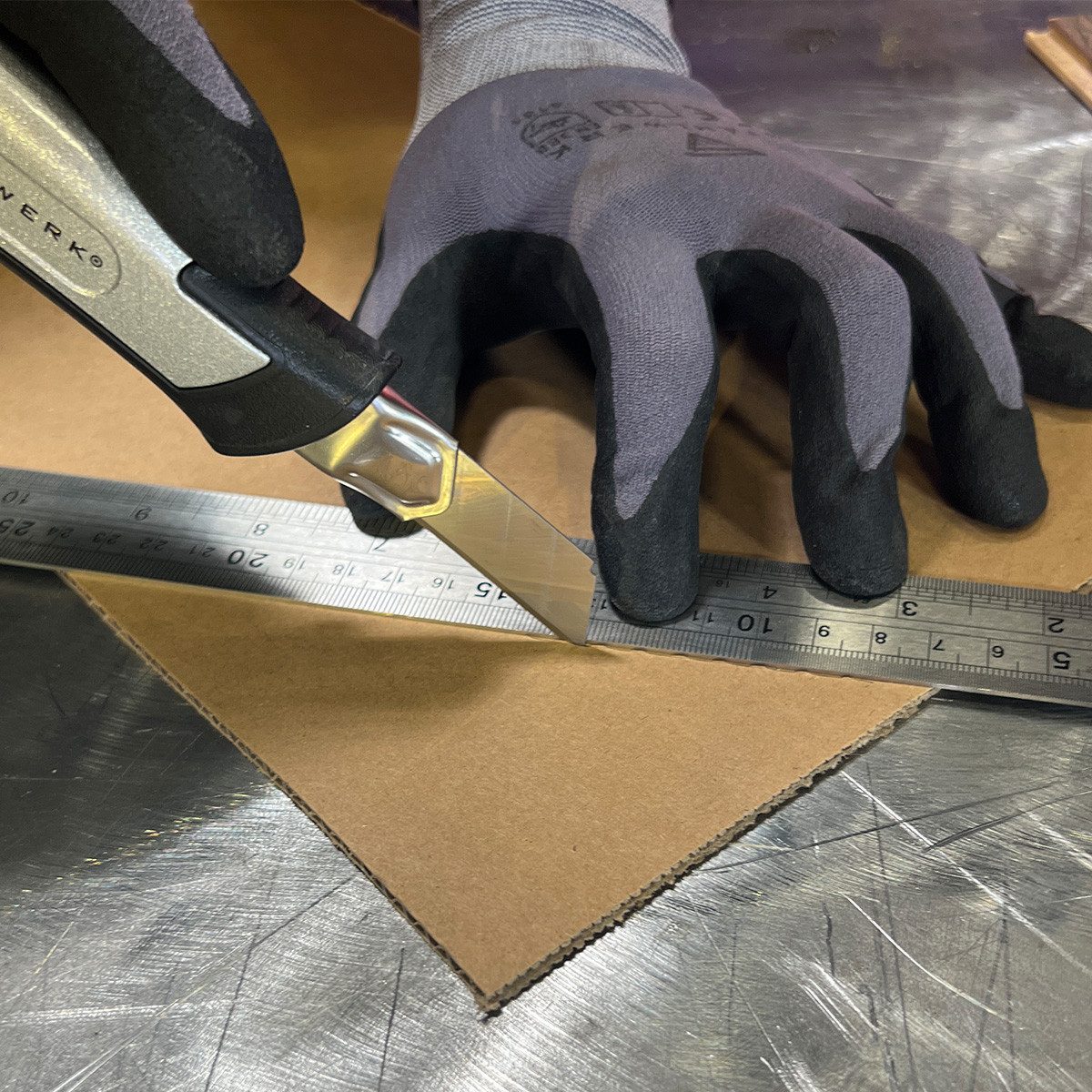 STAHLWERK Cuttermesser Premium-Cuttermesser PCM-181 ST 5er Set, (Packung, 5-tlg., Set), mit 18 mm Abbrechklingen Profi Cutter