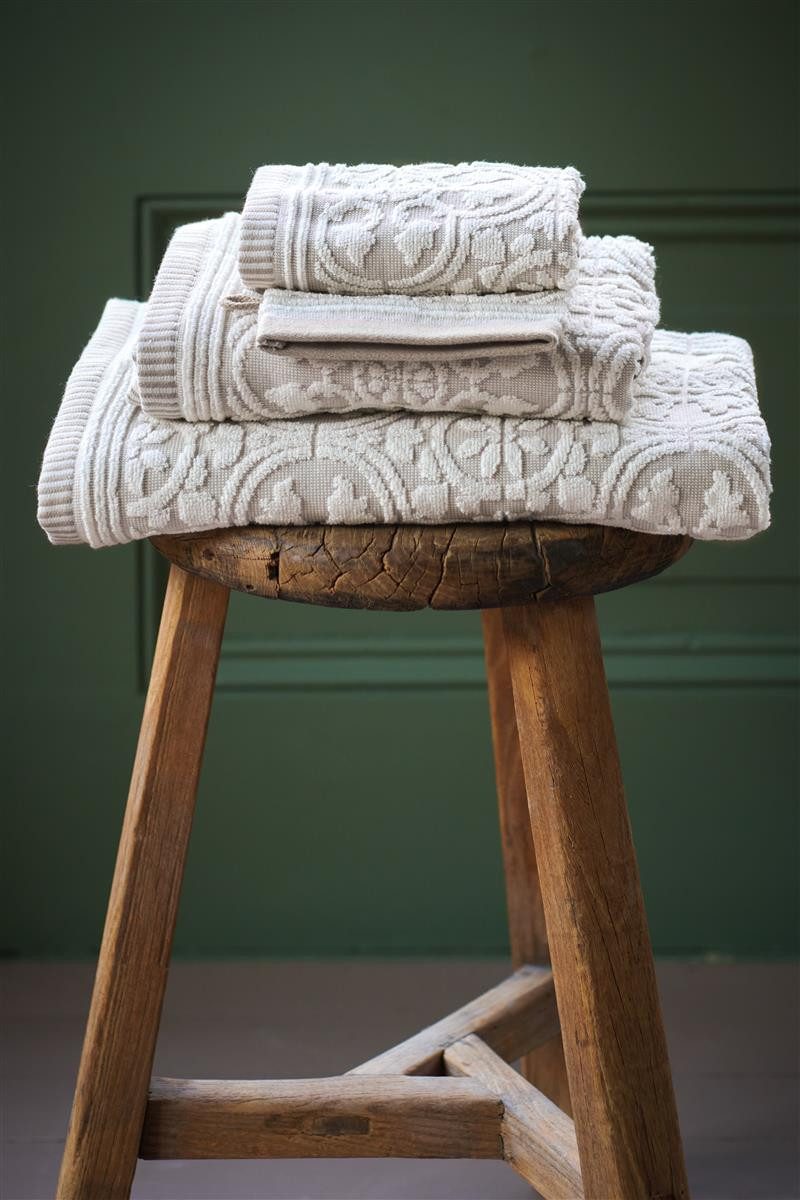 PiP Studio Duschtuch PIP Studio Duschtuch Tile de Pip Khaki 70x140 cm Jacquard Frottee, Frottee (1-St)