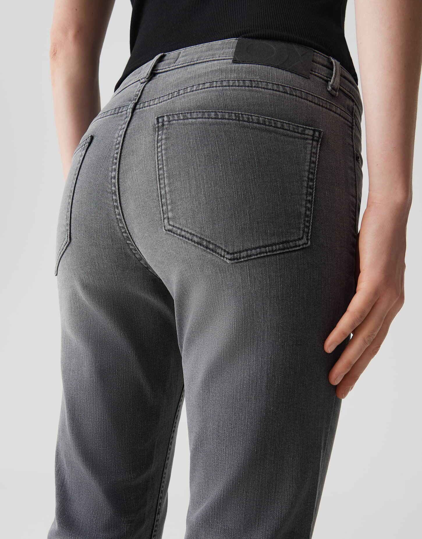 OPUS PANTS 5-Pocket-Jeans ENJA HOPE aus BCI Cotton Low Rise Long, BCI Cotton, leichte Used-Effekte