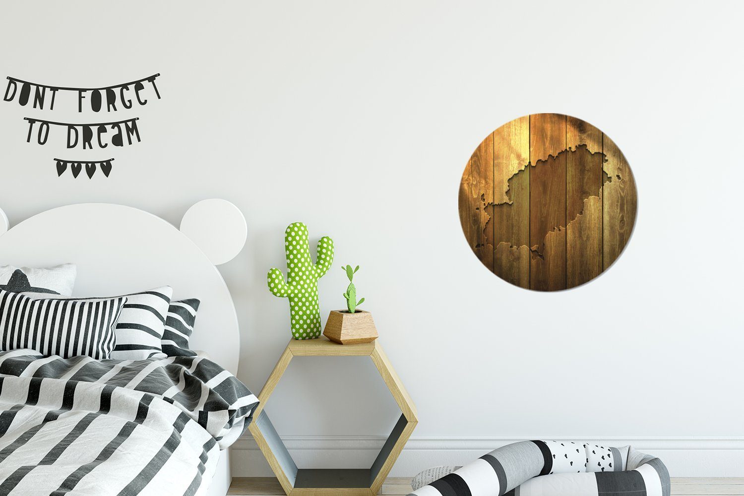 MuchoWow Wandsticker Illustration einer Karte Tapetenaufkleber, Wohnzimmer Holzwand (1 Ibiza einer auf für Kinderzimmer, von Rund, Tapetenkreis St)