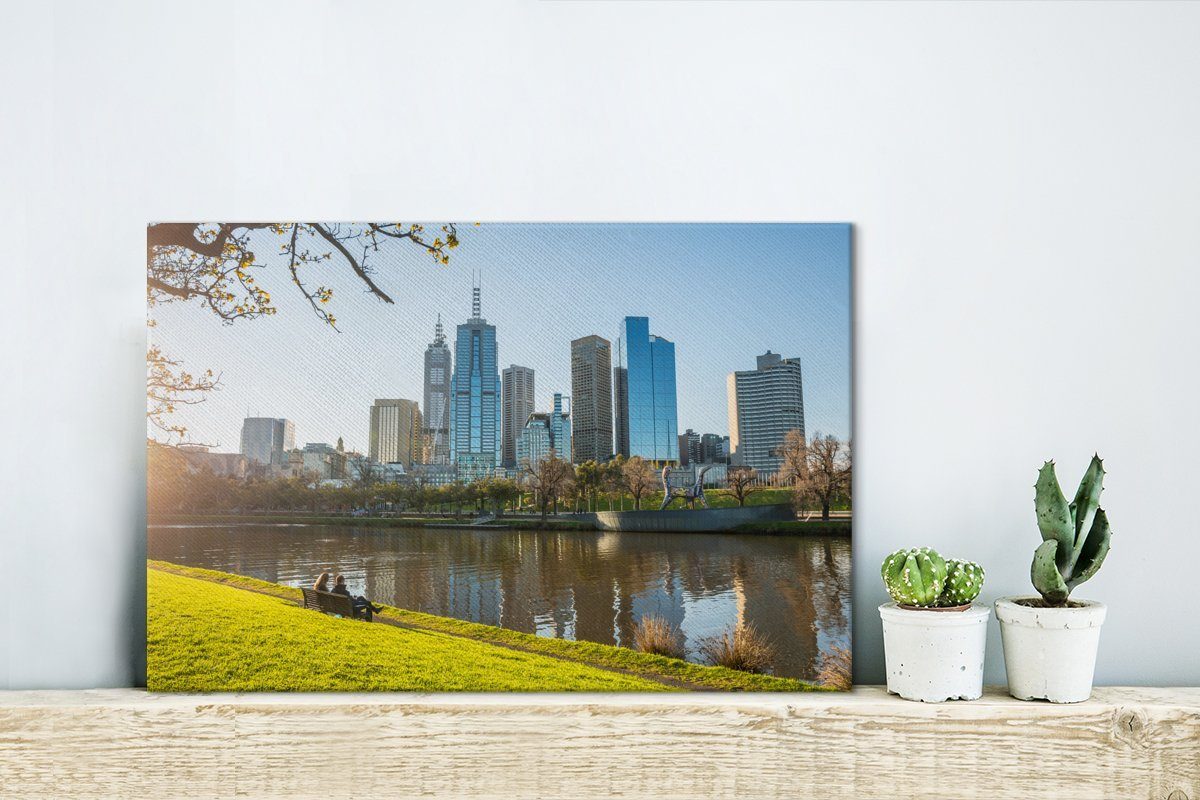 OneMillionCanvasses® Leinwandbild Blick auf die einem (1 cm Melbourne aus Leinwandbilder, von 30x20 Wandbild St), Wanddeko, Park, Wolkenkratzer Aufhängefertig
