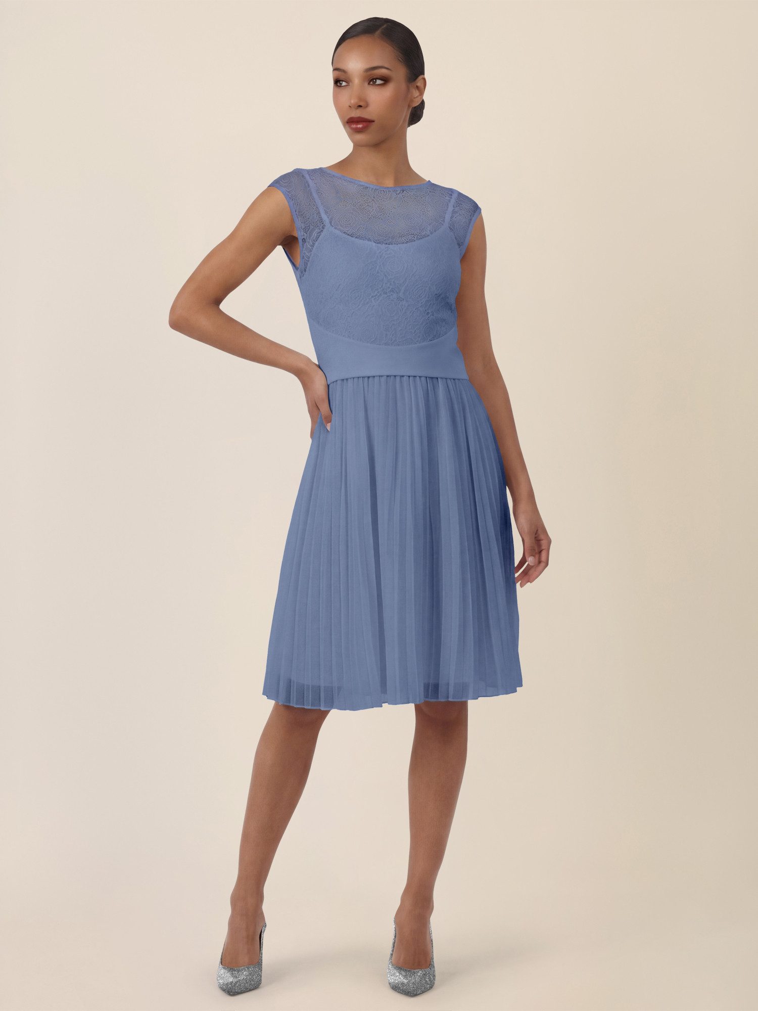 Apart Cocktailkleid mit Plisseerock günstig online kaufen