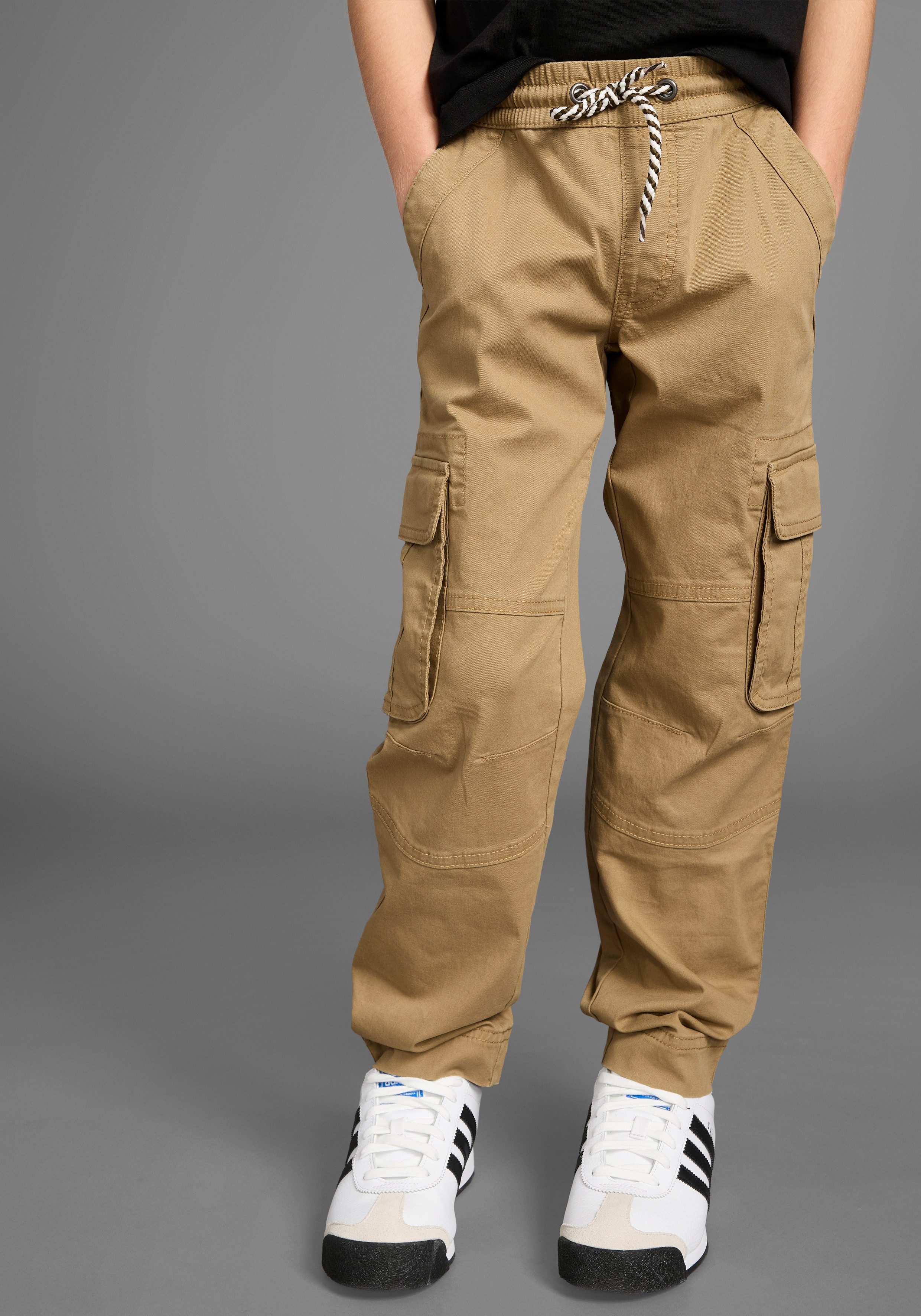 KIDSWORLD Cargohose Pull-On Cargohose mit modischem Bindeband