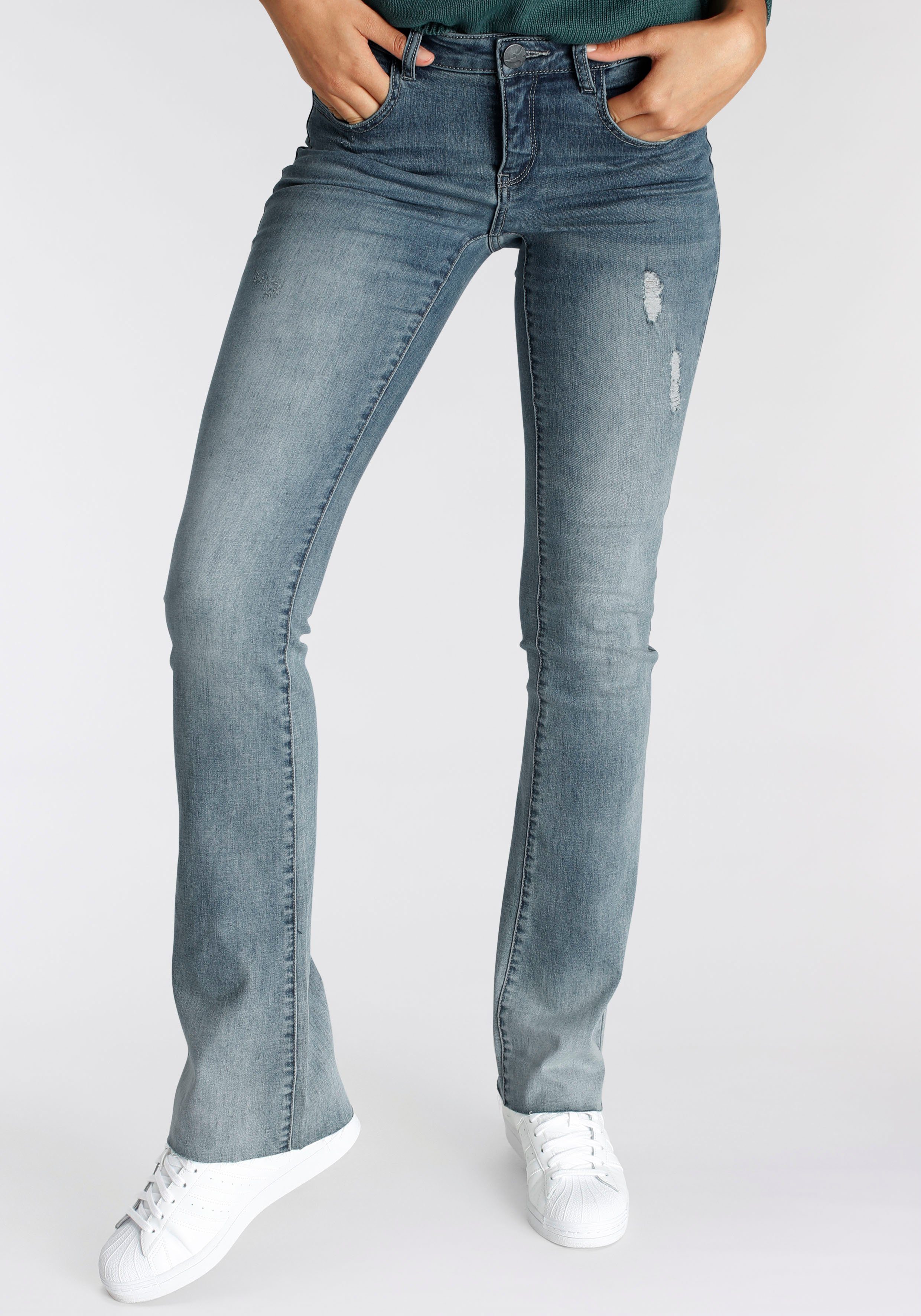 Arizona Bootcut-Jeans Ultra-Stretch ausgestellte Beinform, modischer günstig online kaufen