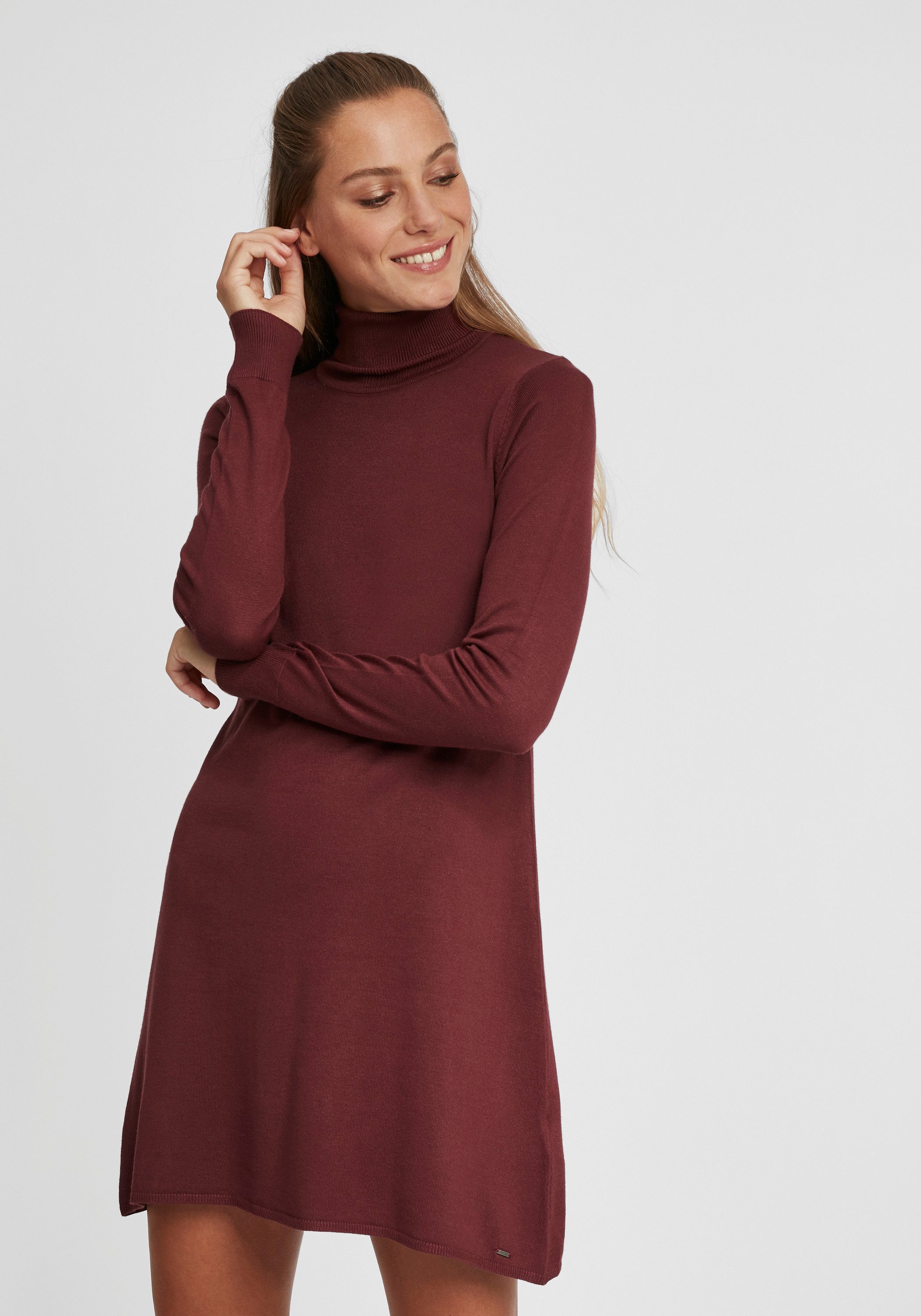 OXMO Strickkleid OXWinala Strickkleid mit Rollkragen