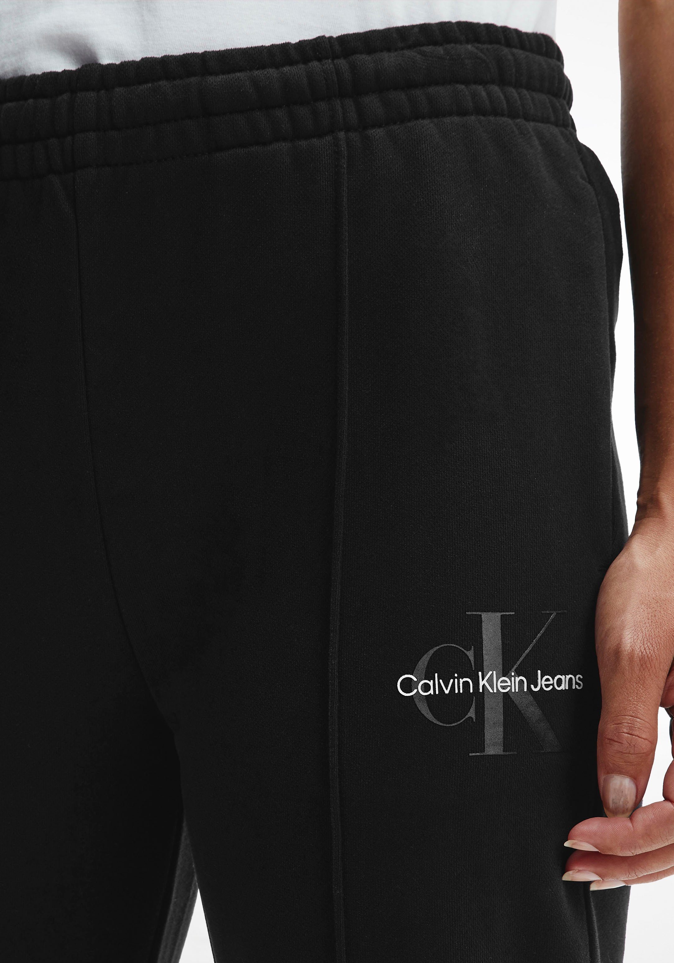 Sport Sporthosen Calvin Klein Jeans Sweathose MONOGRAM LOGO JOG PANT mit Calvin Klein Logo-Monogramm & Schriftzug