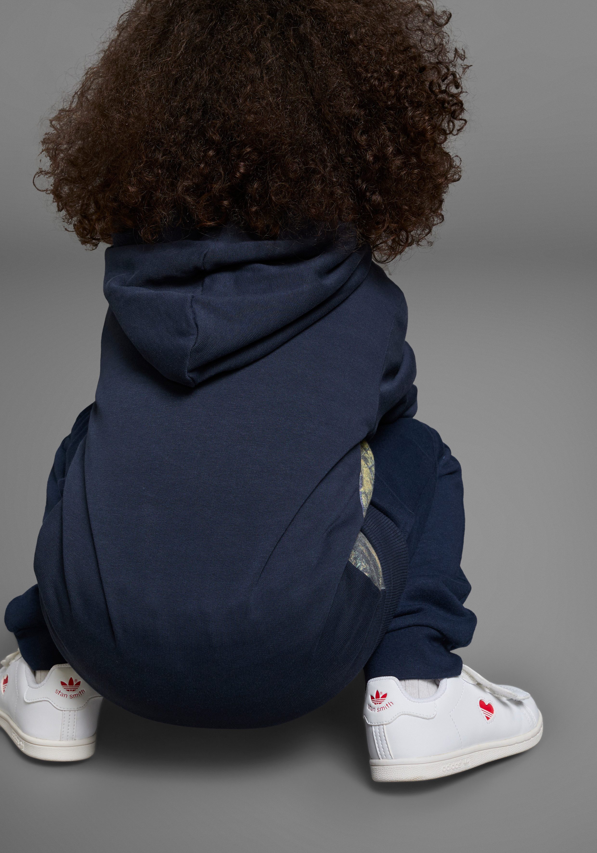 KIDSWORLD Kapuzensweatshirt Traktor - Fotodruck bedrucktes Design, aus angerauter Sweatware, mit Rippbündchen