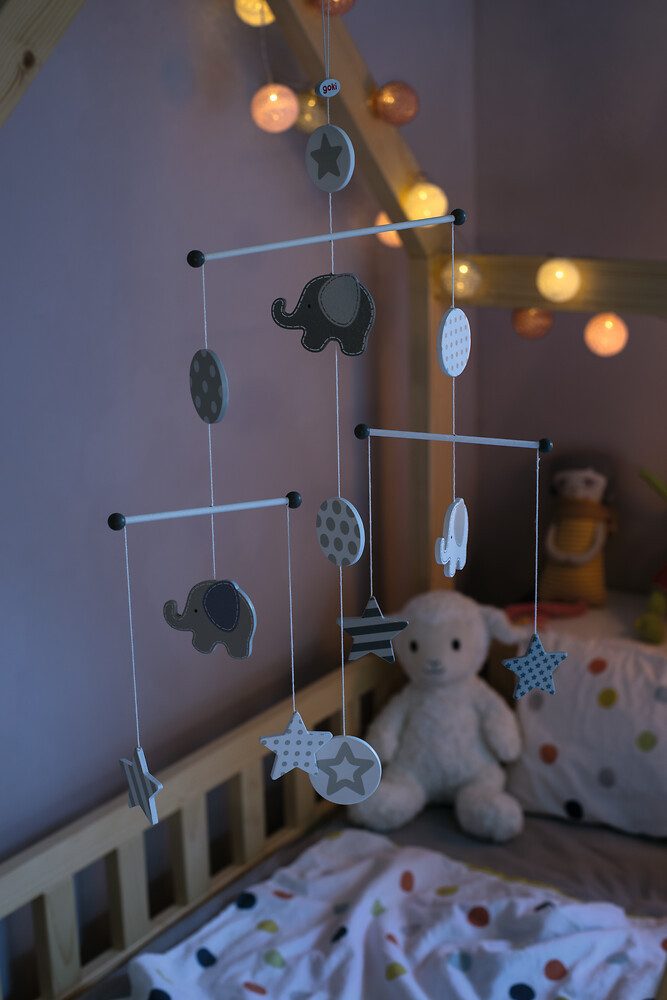 goki Garderobenleiste Set „Kleiner Elefant“ mit Garderobe, Bügeln, Mobile & Messlatte (8 St)