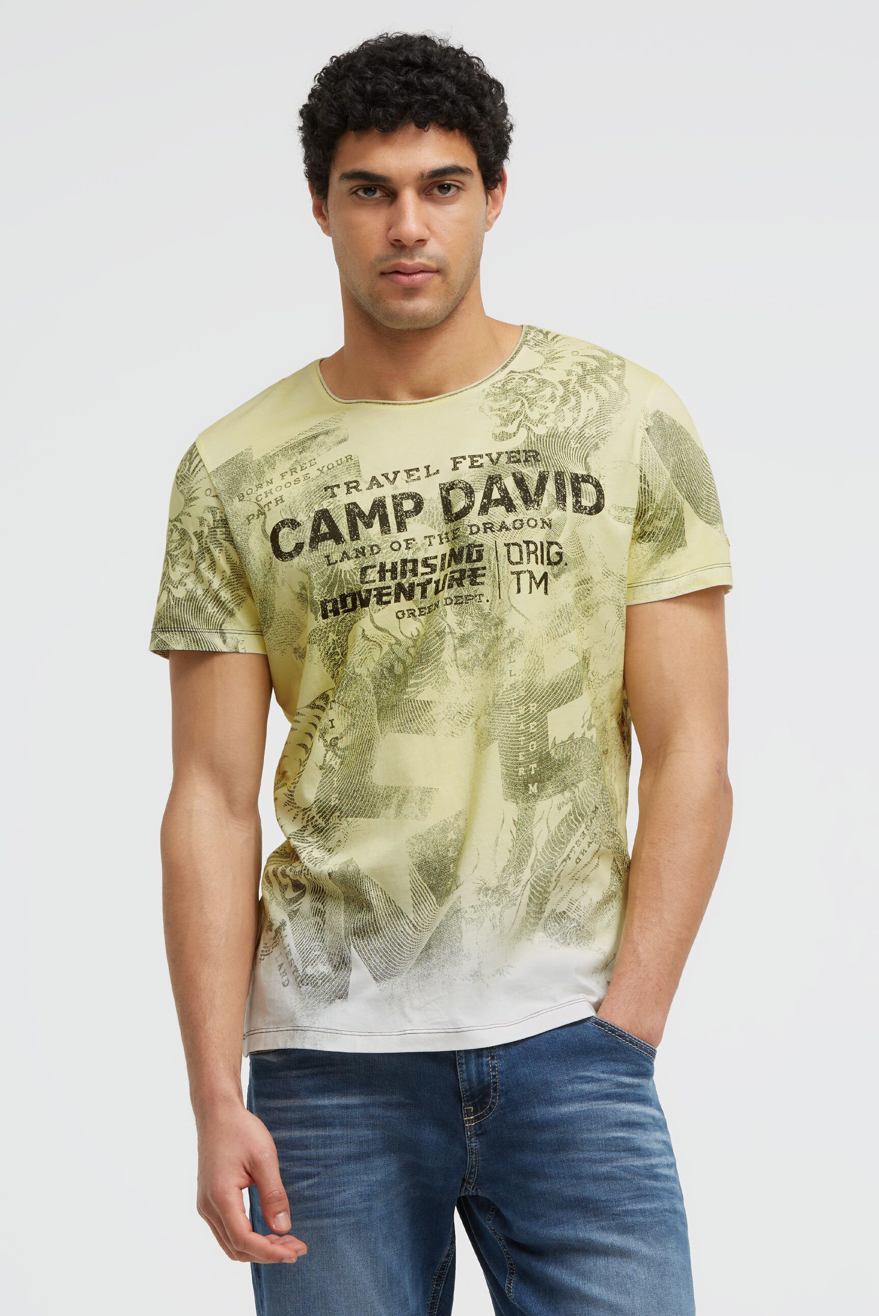 CAMP DAVID Rundhalsshirt mit offener Kante am Ausschnitt