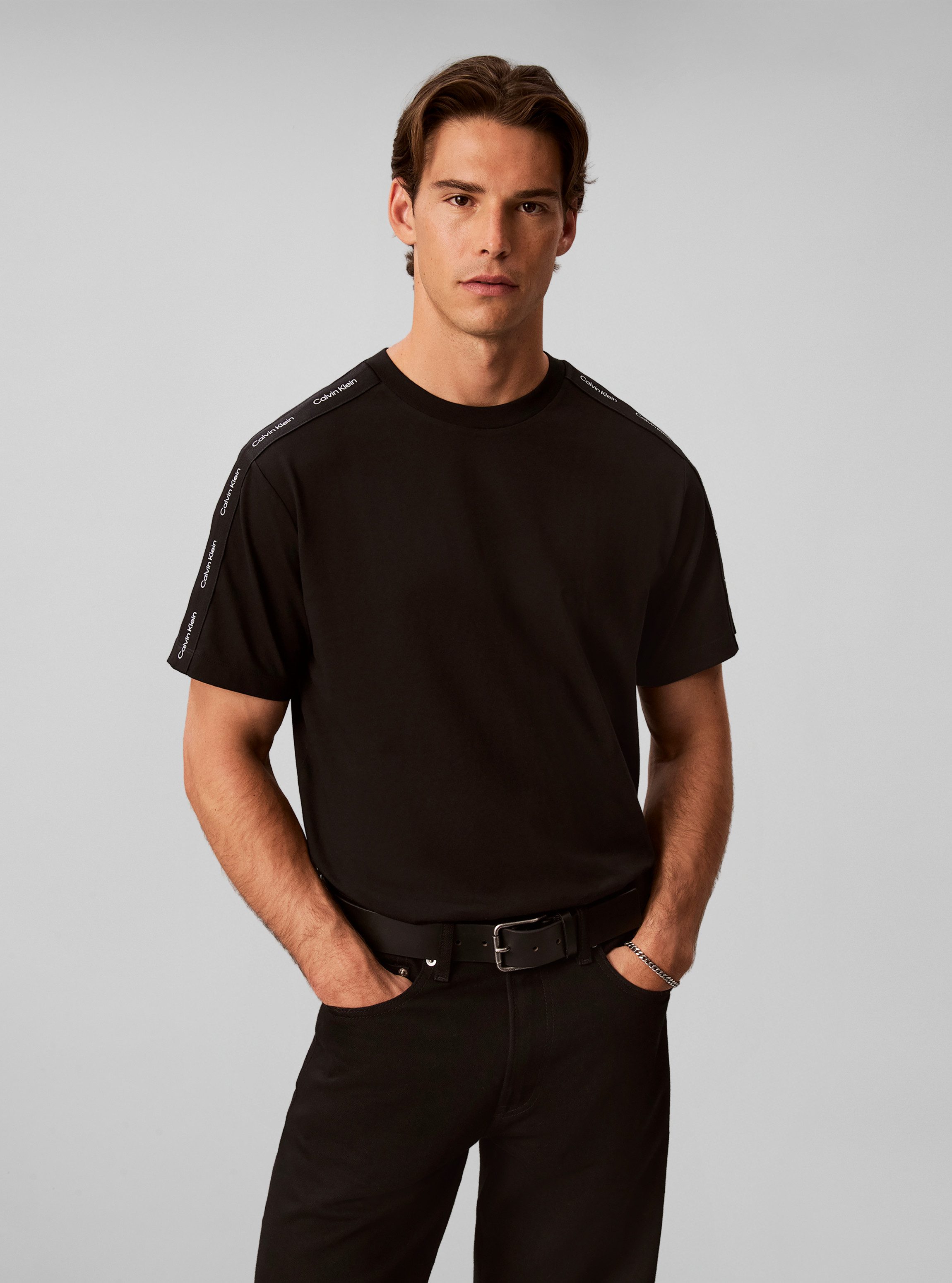 Calvin Klein Jeans T-Shirt LOGO TAPE TEE Regular fit, Logoschriftzug