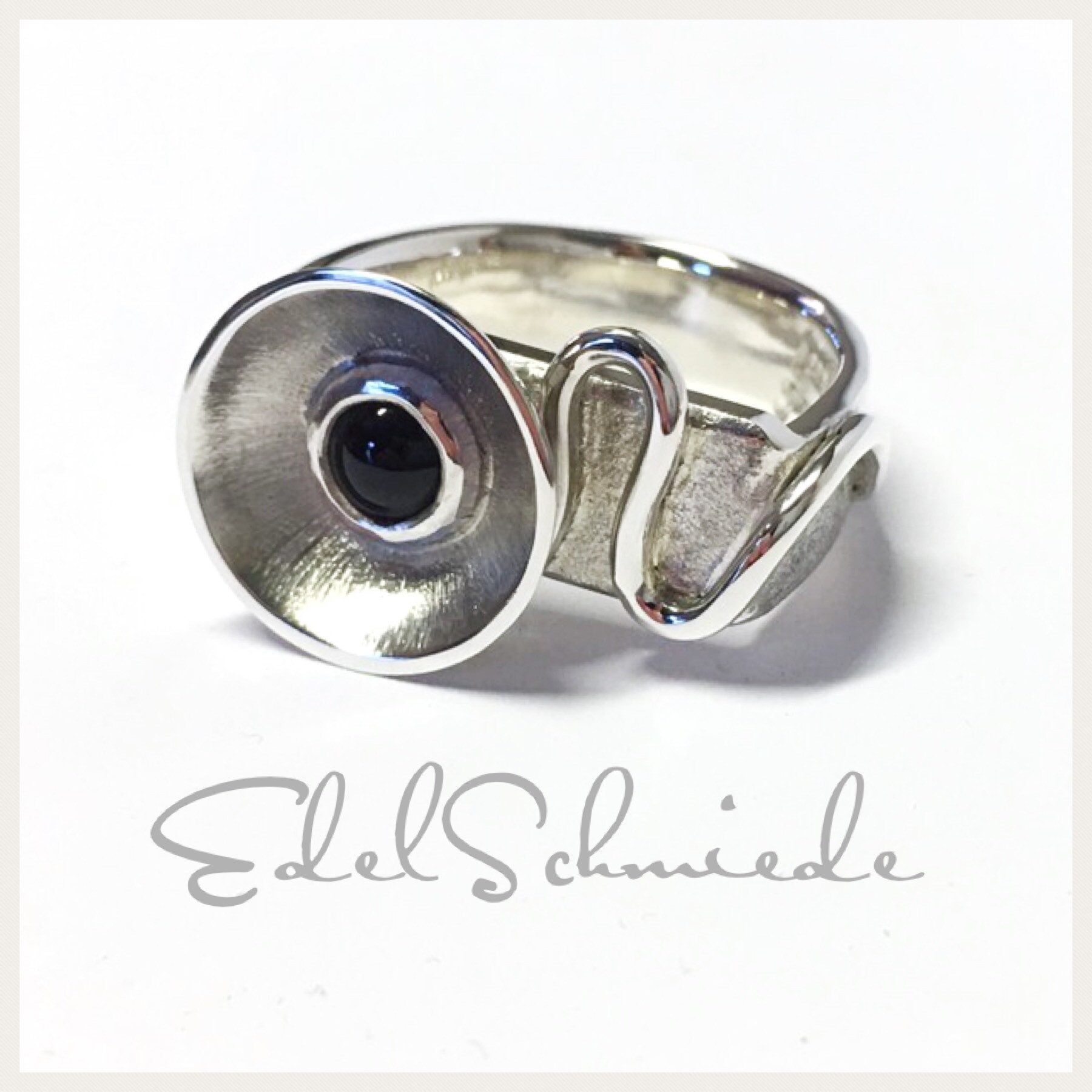 Silberring handgefertigter Silberring 925 Onyx Cabochon - Unikat - Größe 60