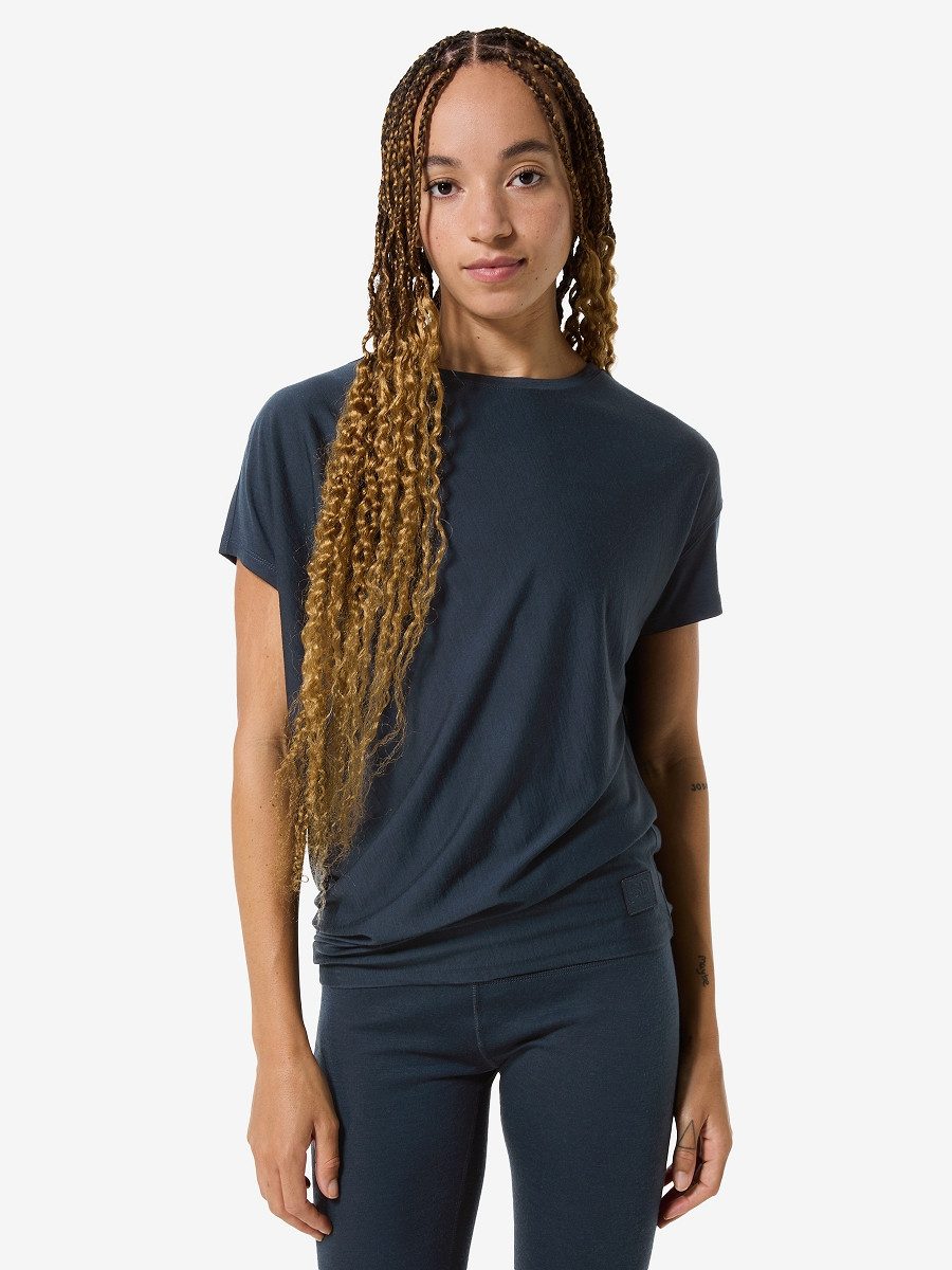 SUPER.NATURAL T-Shirt für Damen, nachhaltig, Merino YOGA LOOSE BIO J TEE asymmetrisches, lockeres Shirt