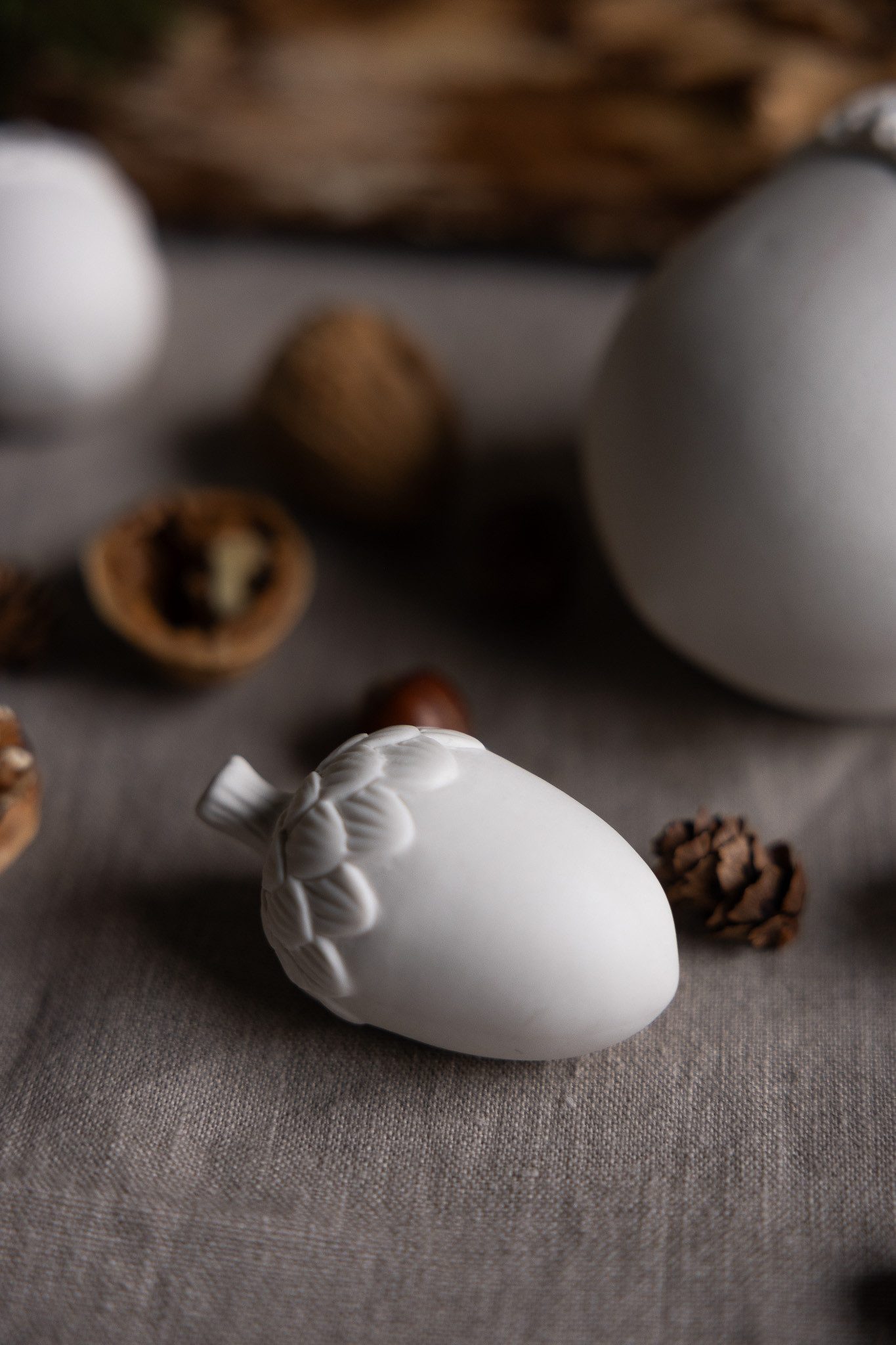 Storefactory Scandinavia Dekoobjekt Eicheln, herbstliche Dekoration aus Keramik, Dekofigur aus Keramik