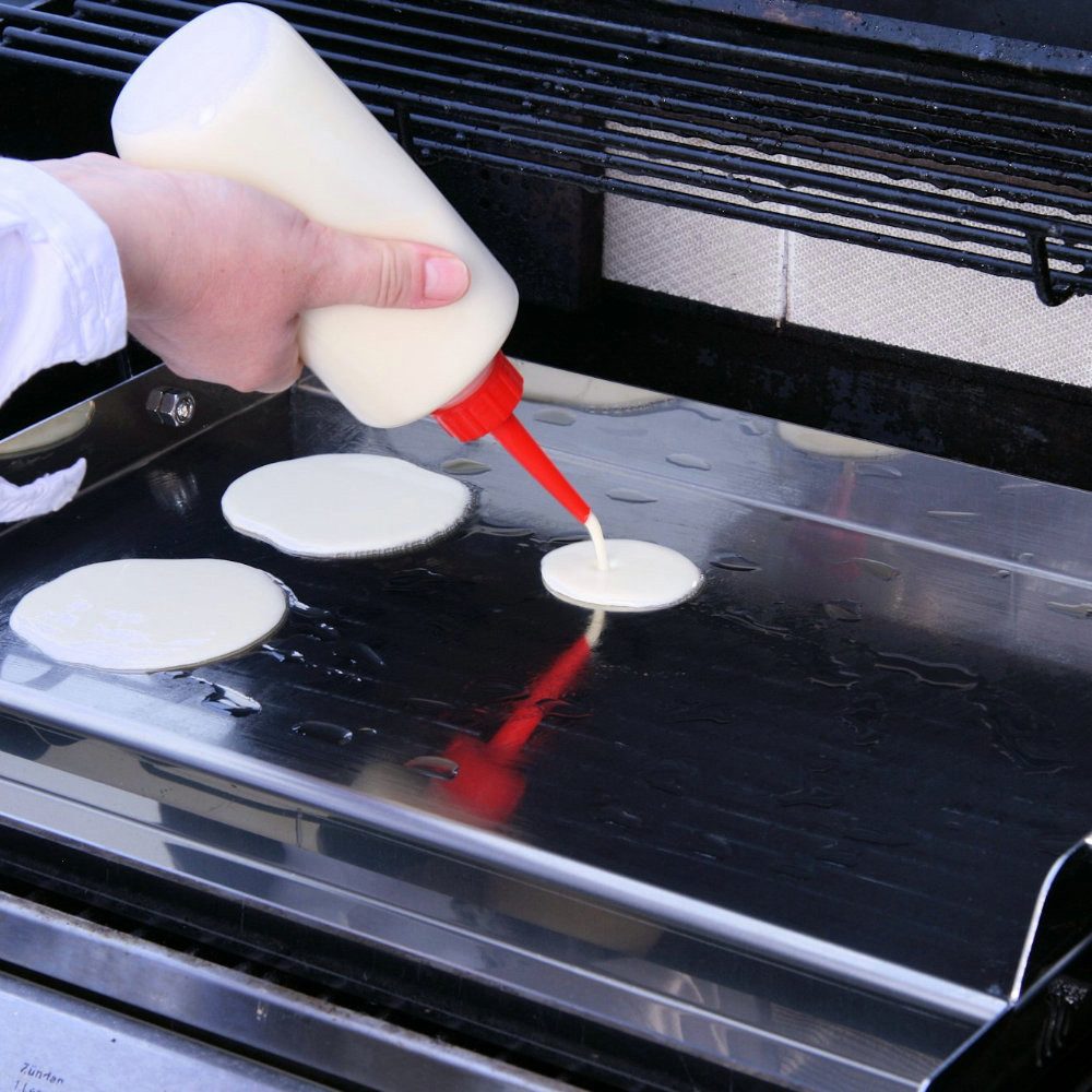 BBQ-Toro Grillplatte Edelstahl Grillplatte, 64 x 40,5 cm, BBQ Plancha, Mit Rinne für Bratreste und überschüssiges Öl