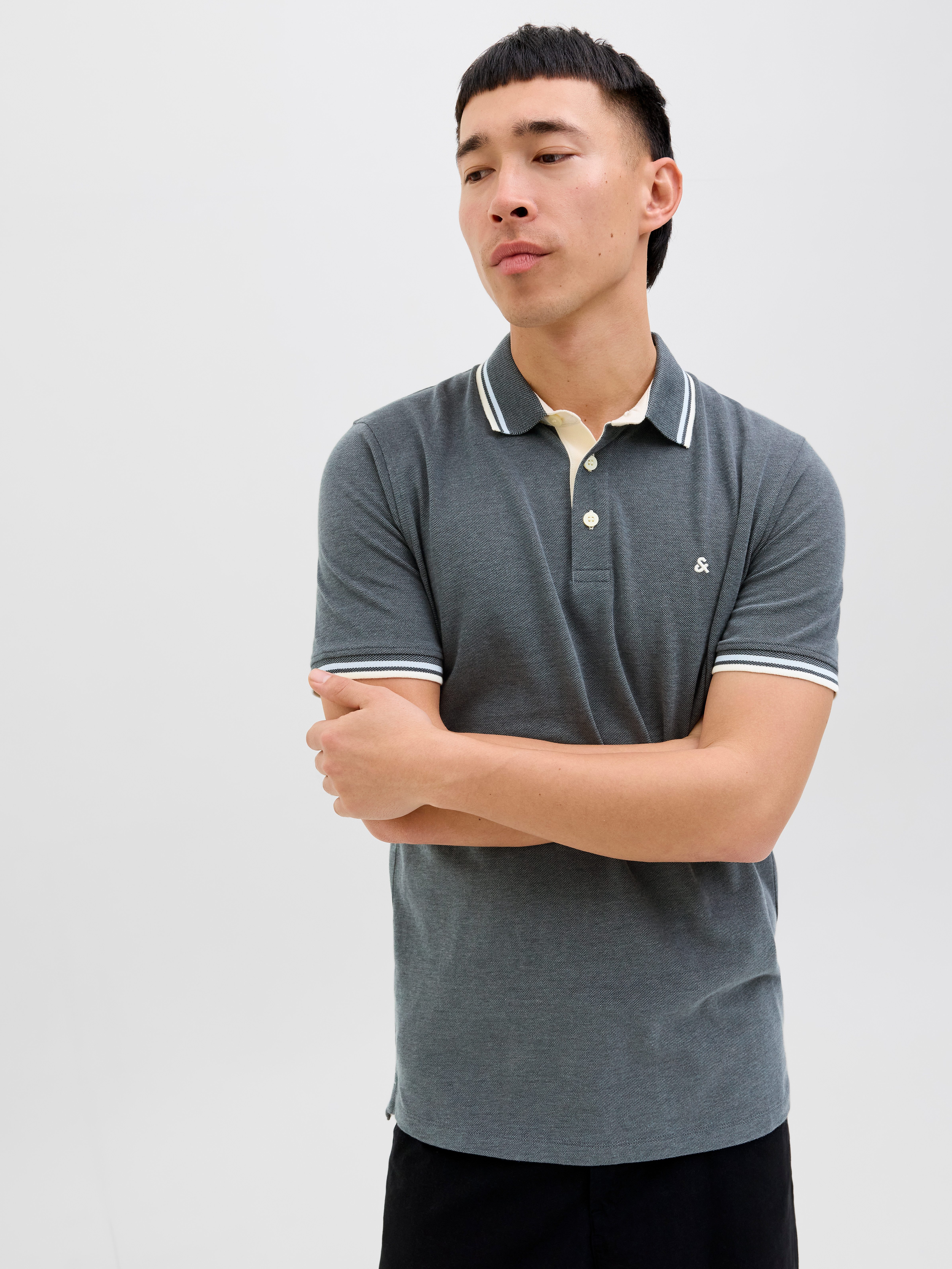 Jack & Jones Poloshirt JJEPAULOS POLO SS NOOS mit Logo Stickerei günstig online kaufen