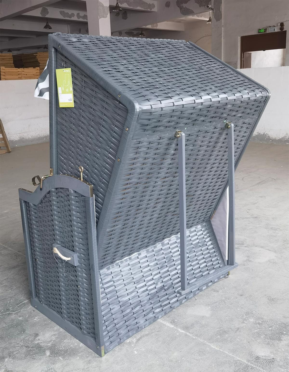 acamp Strandkorb Sylt gestreift mit Dach, Ablage und Fußhocker, Volllieger, Nordsee-Modell, Gartenstrandkorb, Gartenmöbel, Sitzkorb, klassisch, 110x81x160 cm