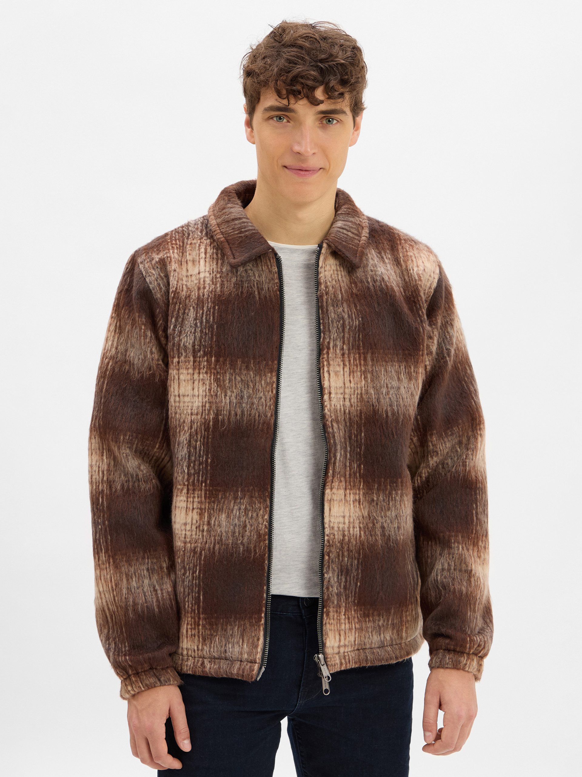 Santa Cruz Anorak Hideout