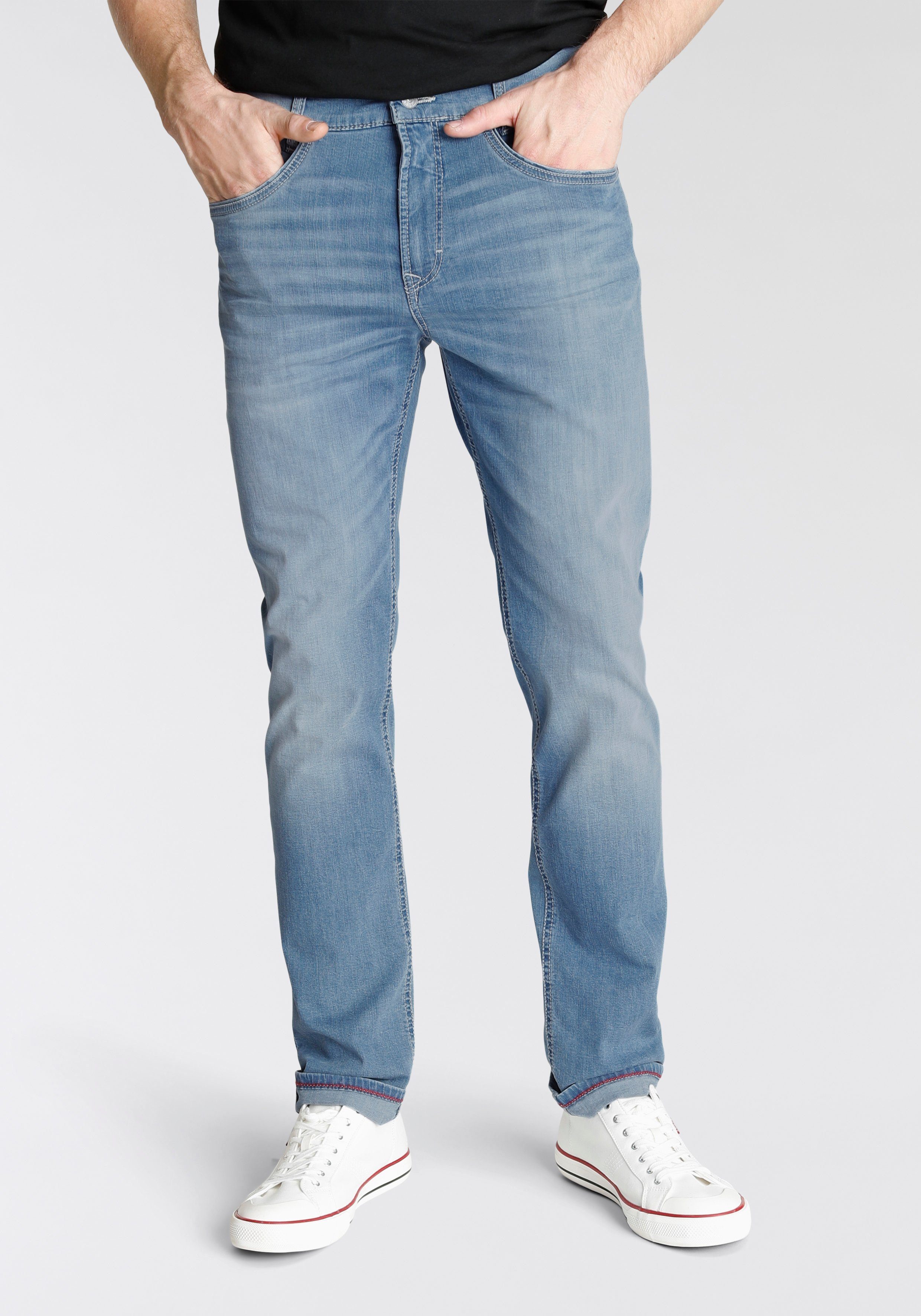 MAC Slim-fit-Jeans Arne-Pipe light schmaler figurbetonender Schnitt light blue authentic wash