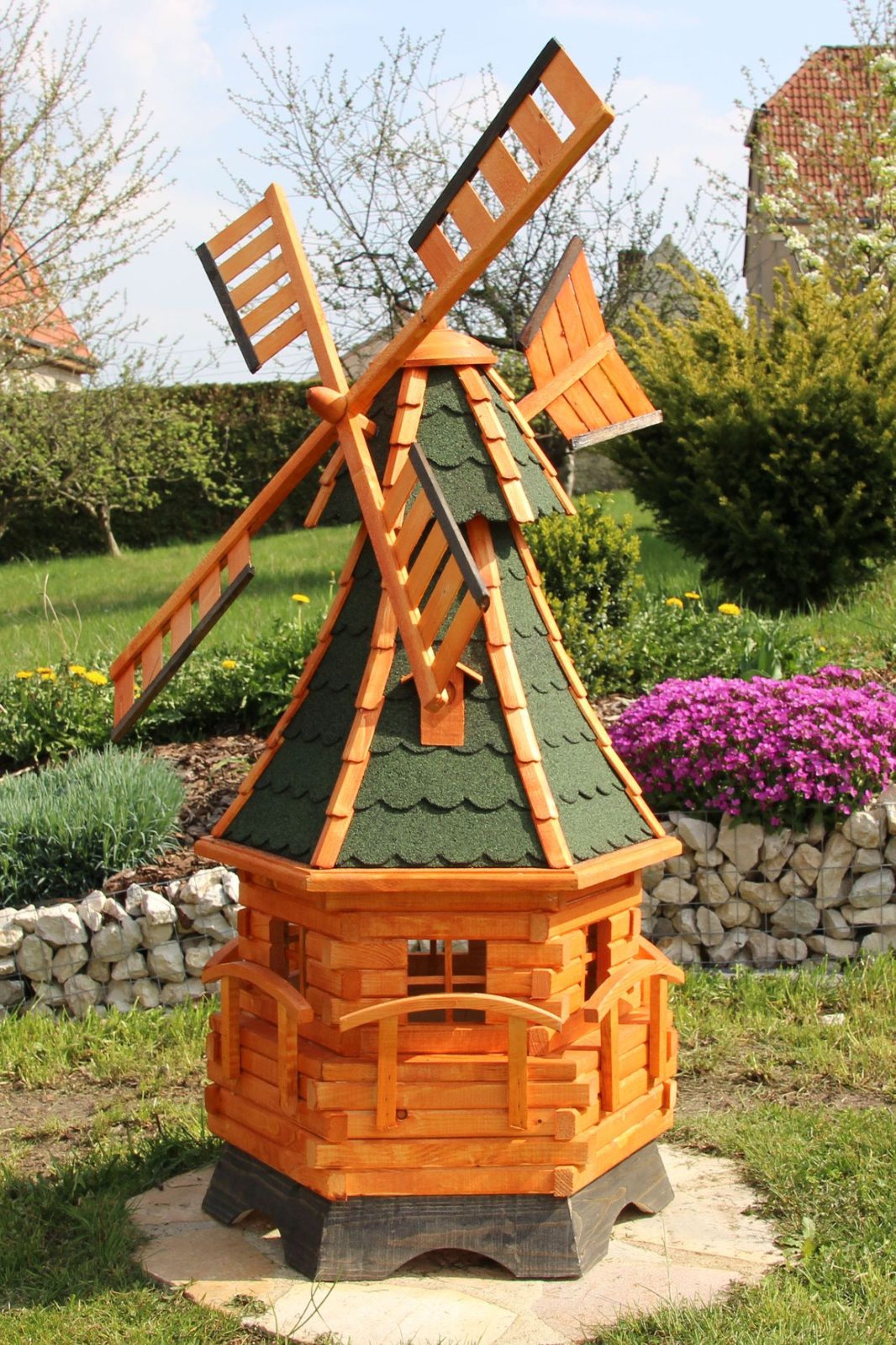 Holzdekoladen Deko-Windrad Holländische Gartenwindmühle Holz 135 cm – mit Gauben & Solarlicht