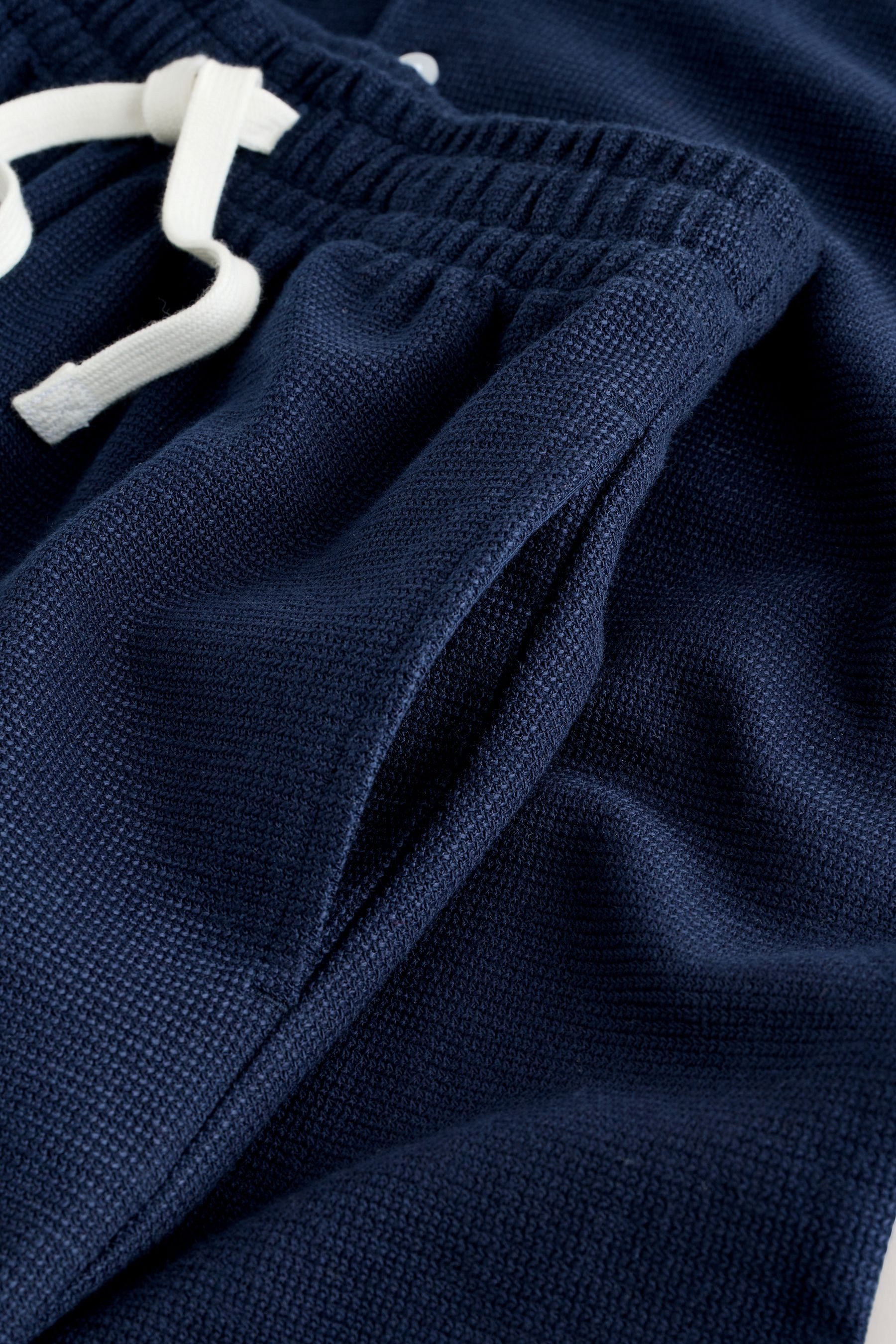 Next Shirt & Shorts Kurzärmeliges, strukturiertes Poloshirt + Shorts (2-tlg) – Bild 3 von 5