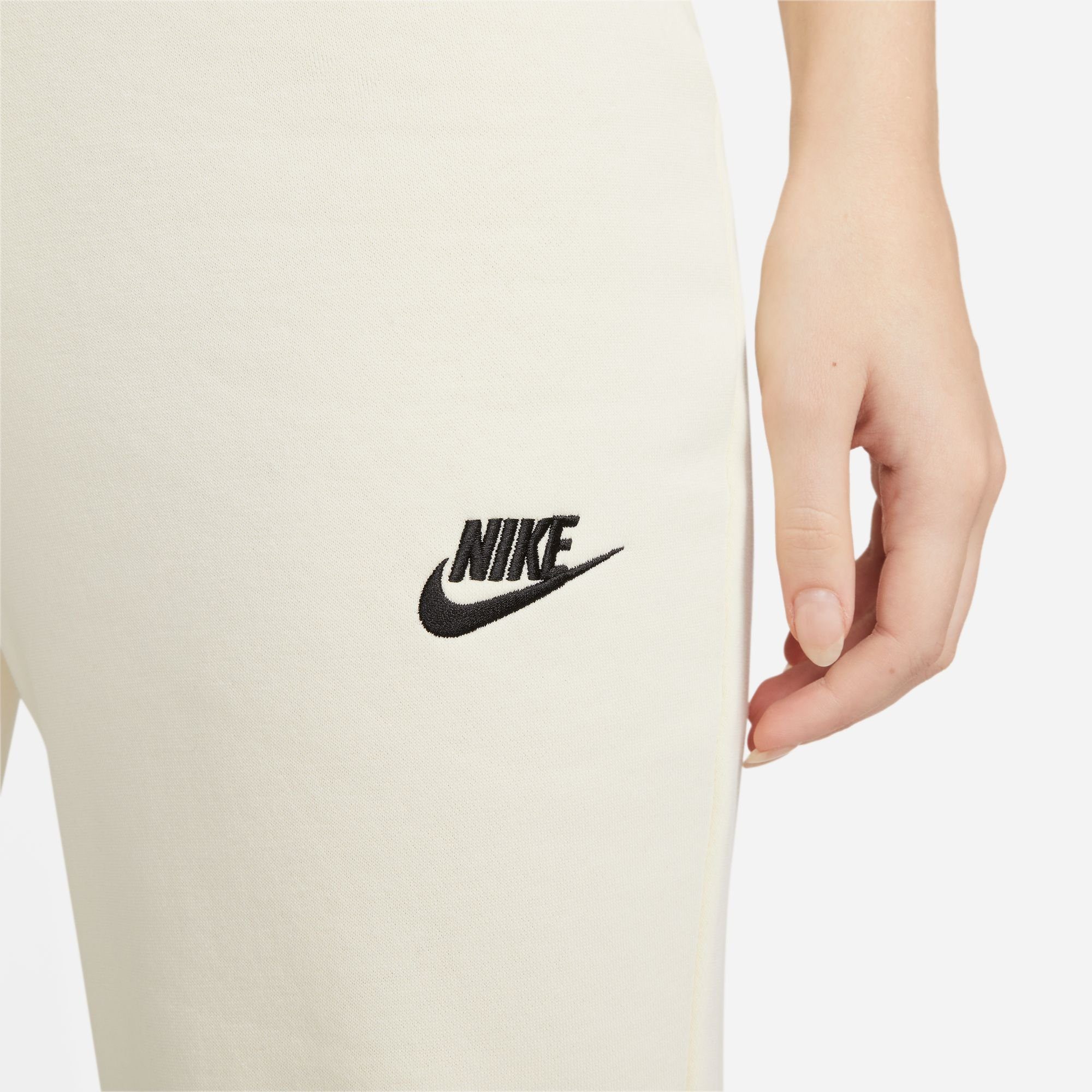 Sportswear Joggers Jogginghose Slim Club Women's Fleece weiß Nike Mid-Rise