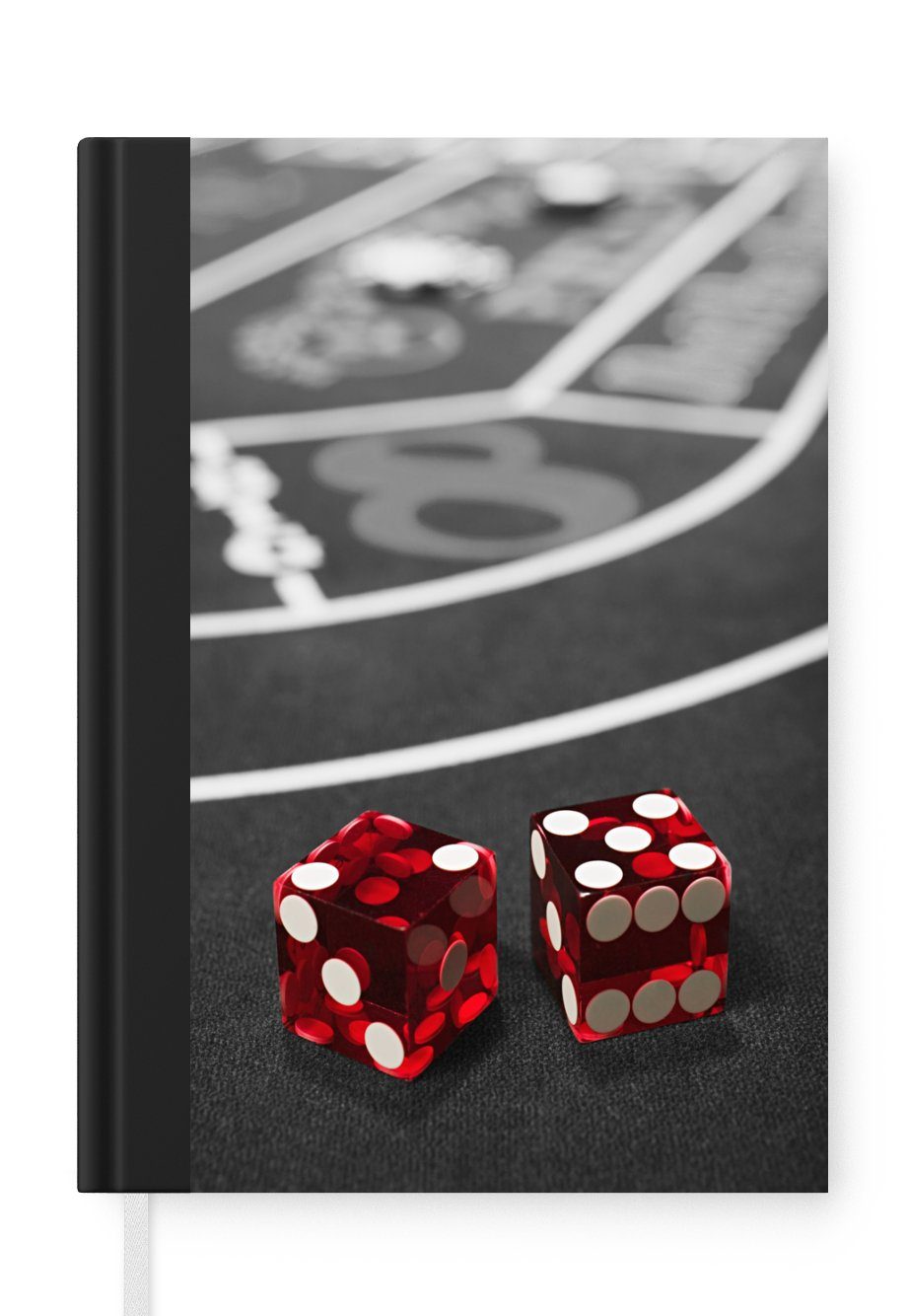 MuchoWow Notizbuch Ein Schwarz-Weiß-Foto von einem Pokertisch mit roten Würfeln, Journal, Merkzettel, Tagebuch, Notizheft, A5, 98 Seiten, Haushaltsbuch