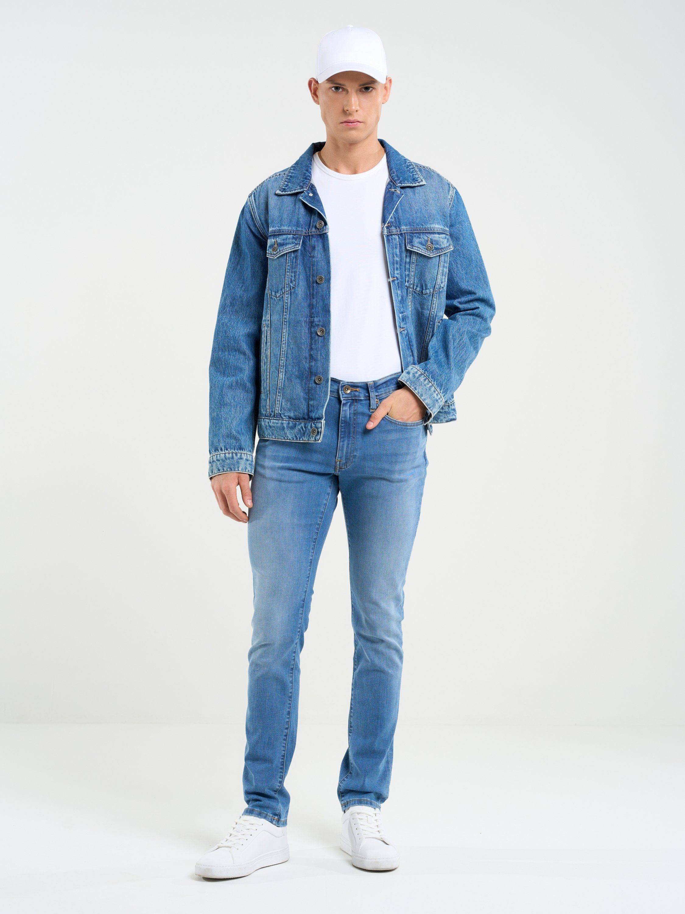 aqua TAPERED STAR TERRY (1-tlg) Tapered-fit-Jeans BIG