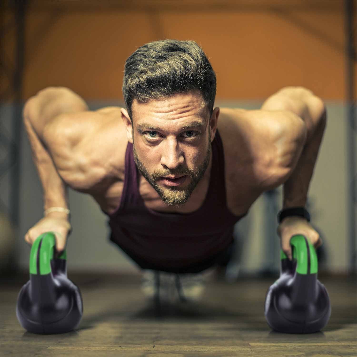 Body & Mind Kettlebell Body & Mind Kettlebell 2–20 kg – Profi Kettlebell mit Kunststoffmantel, (Profi Schwunghantel), Kraftraining Workout Gewicht (8 kg)